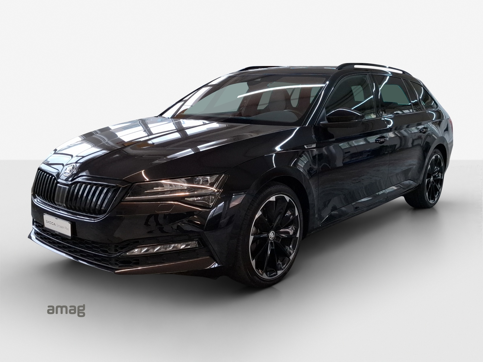 SKODA Superb Combi 2.0 TSI SportLine Light 4x4 DSG-image-0