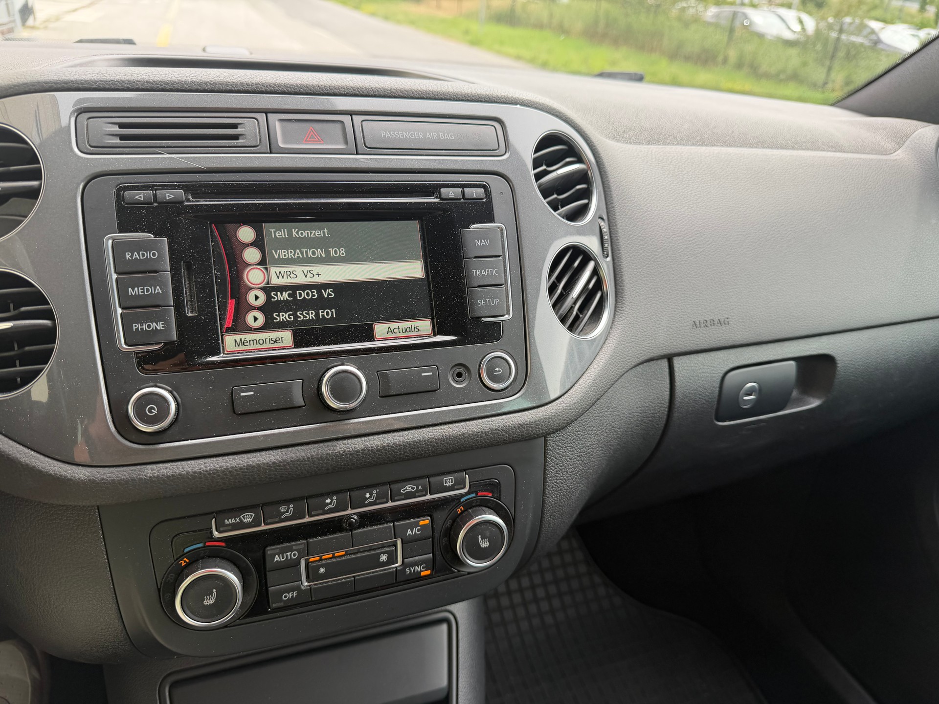 VW Tiguan 2.0 TSI Design 4Motion DSG-image-20