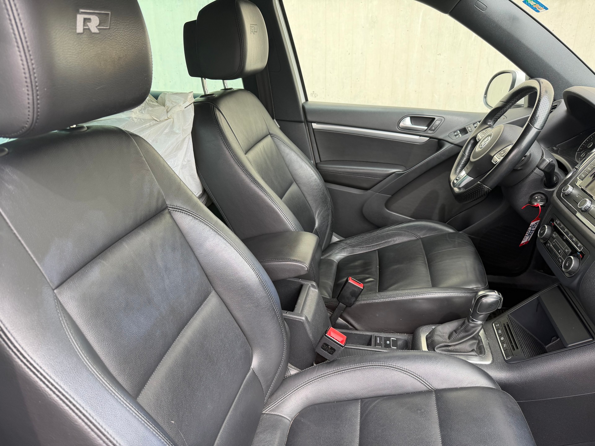 VW Tiguan 2.0 TSI Design 4Motion DSG-image-12
