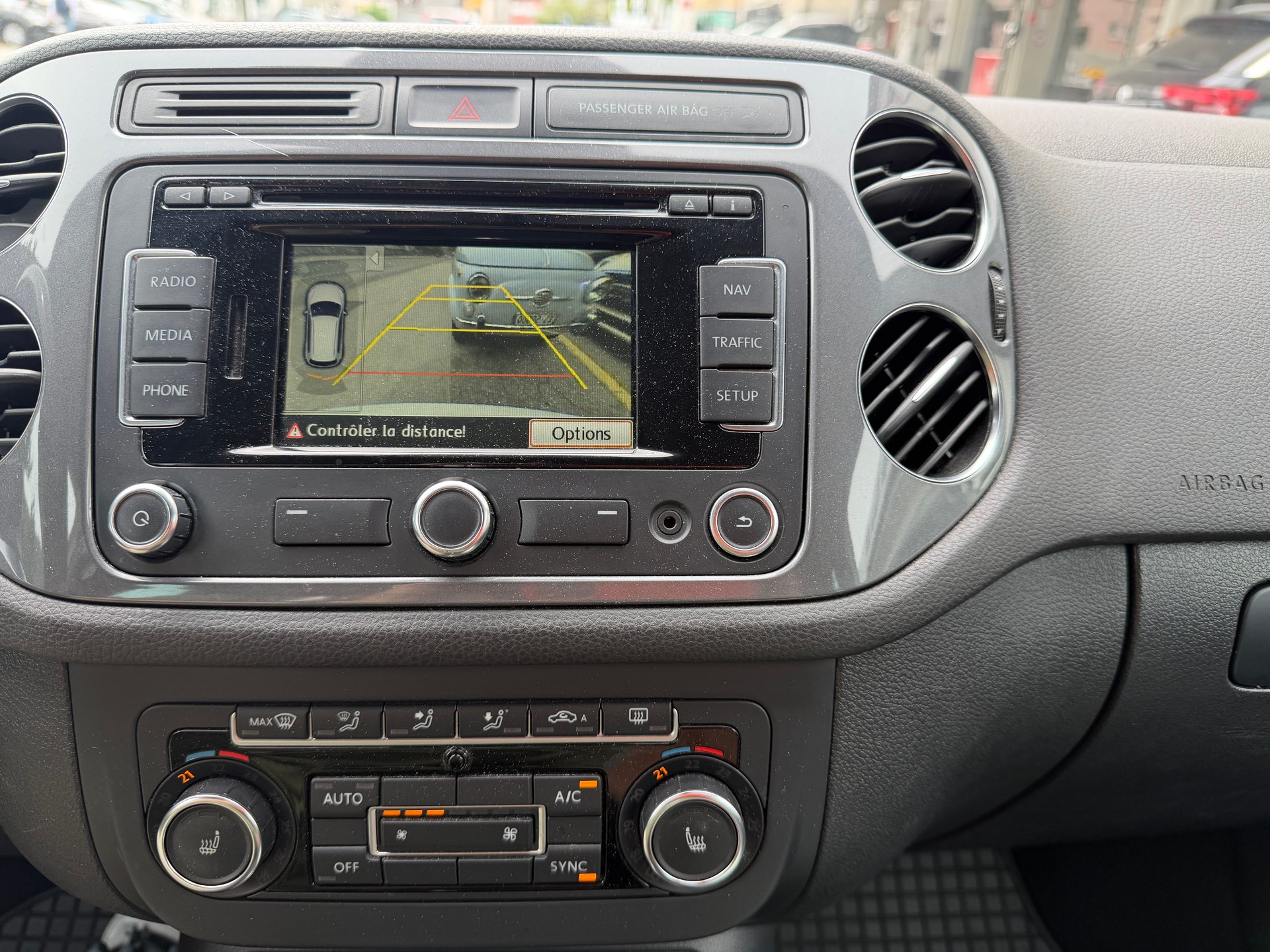 VW Tiguan 2.0 TSI Design 4Motion DSG-image-25