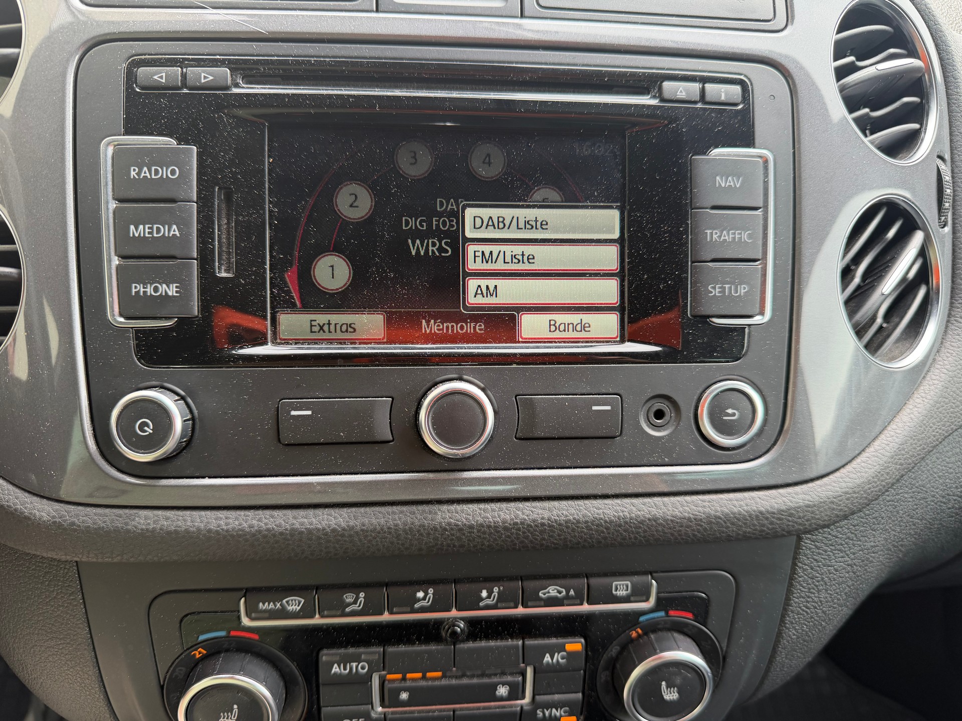 VW Tiguan 2.0 TSI Design 4Motion DSG-image-21