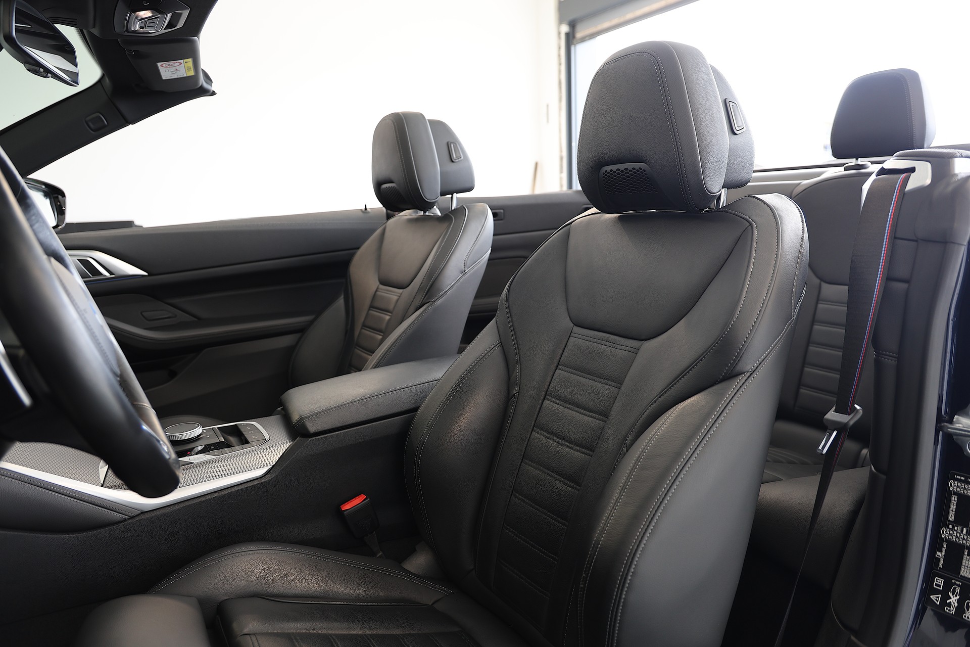 BMW M440i xDrive 48V Cabriolet M Sport PRO *Individual Lackierung* Steptronic-image-9