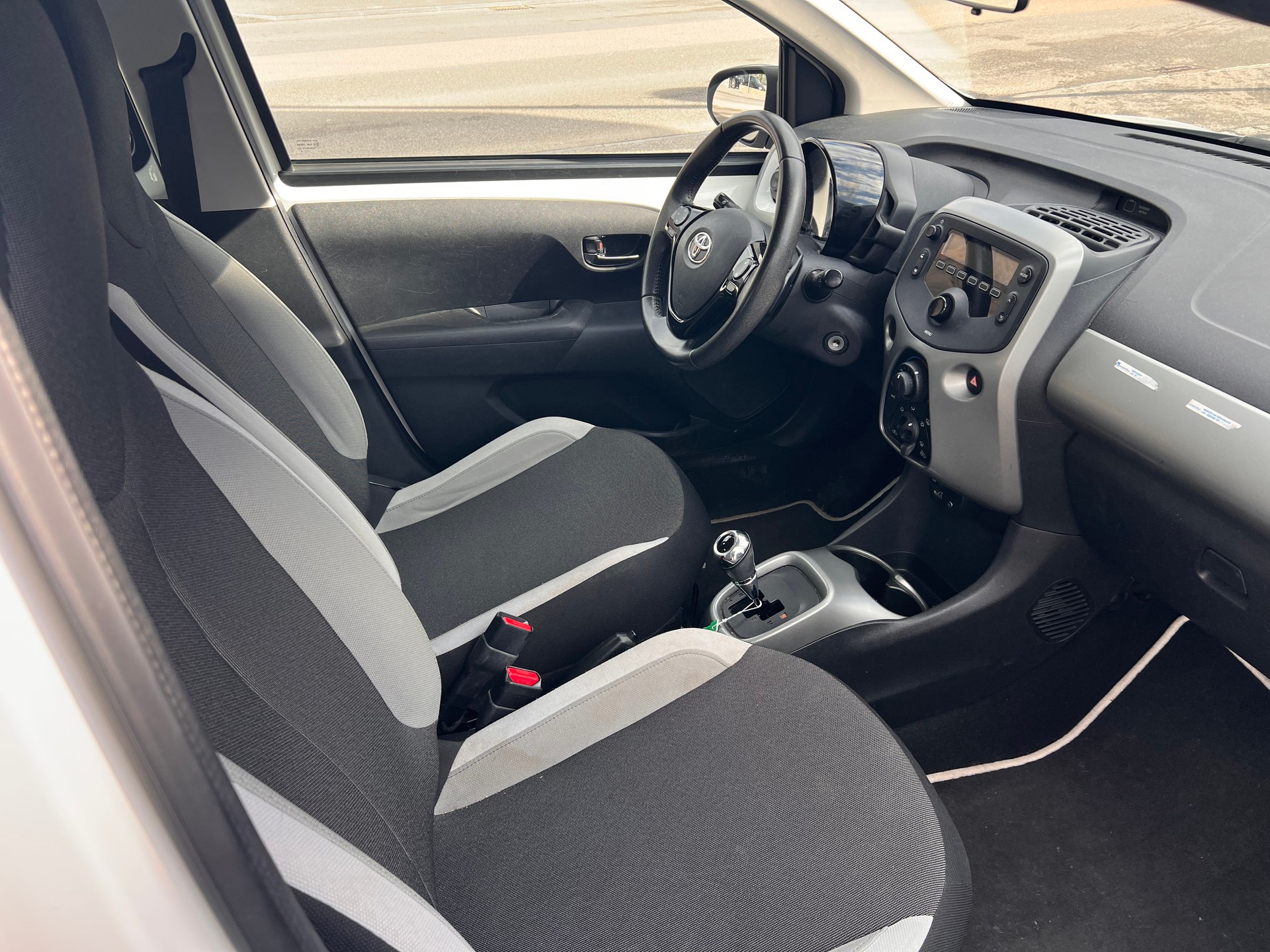 TOYOTA Aygo 1.0 VVT-i x-pure MultiMode-image-7