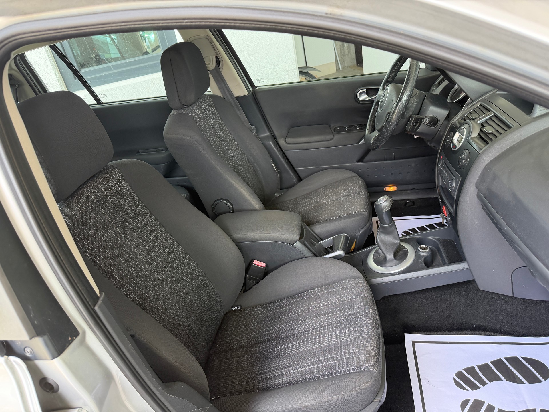 RENAULT Mégane Break 1.6 16V Business-image-11