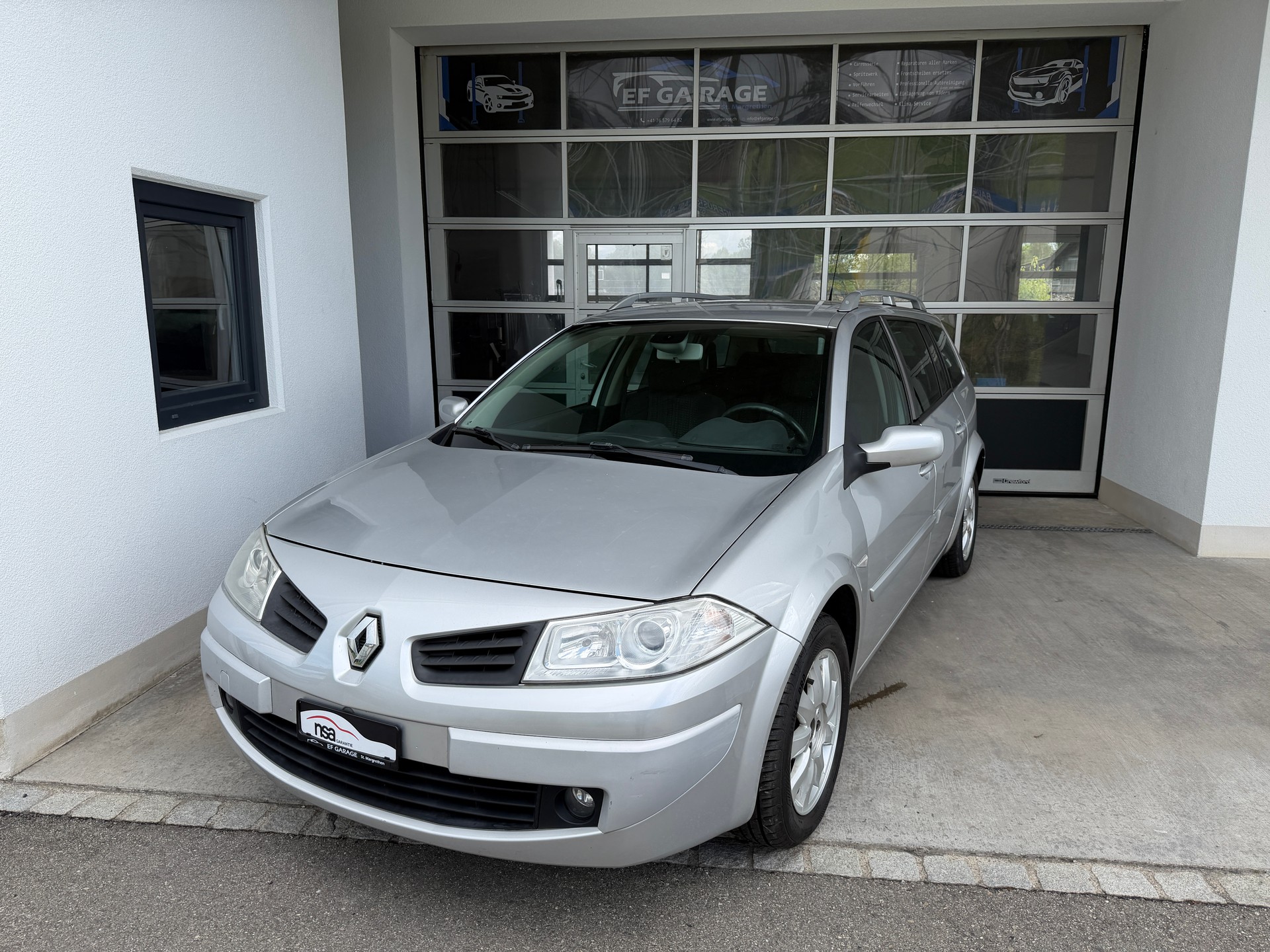 RENAULT Mégane Break 1.6 16V Business-image-0
