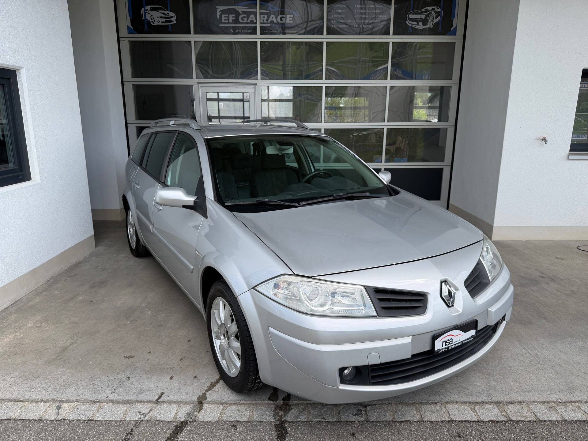 RENAULT Mégane Break 1.6 16V Business-image-2