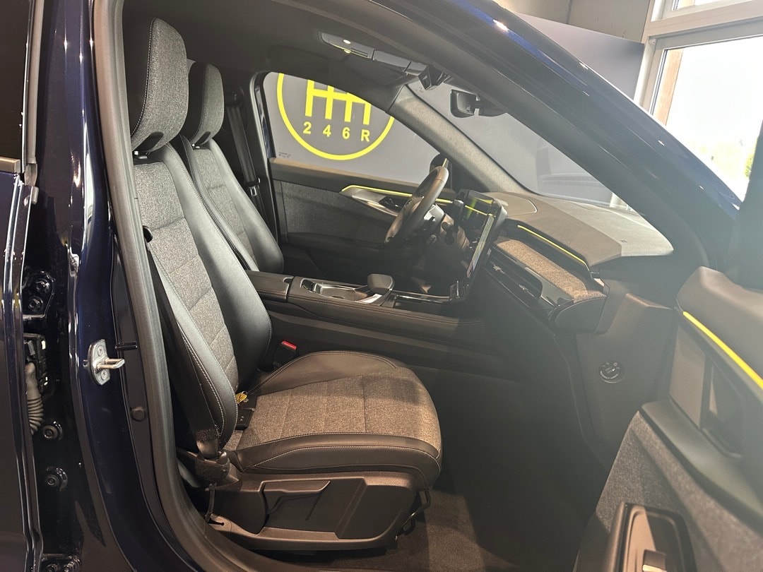 RENAULT Espace 1.2 E-Tech 200 Techno 7-Sitze-image-12