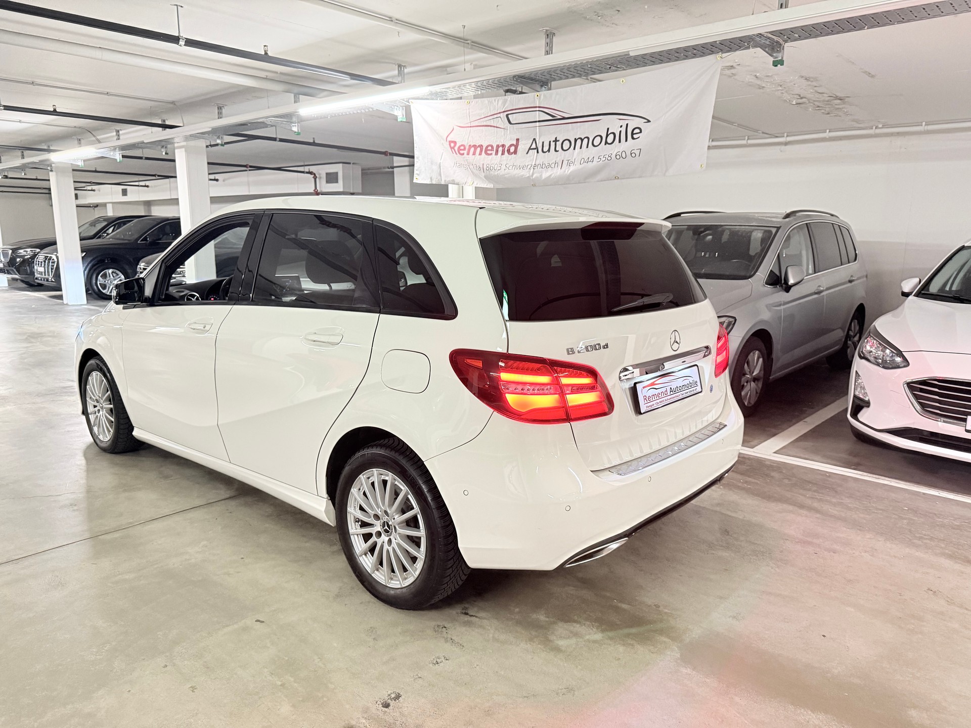 MERCEDES-BENZ B 200 CDI Night Star 7G-DCT-image-4