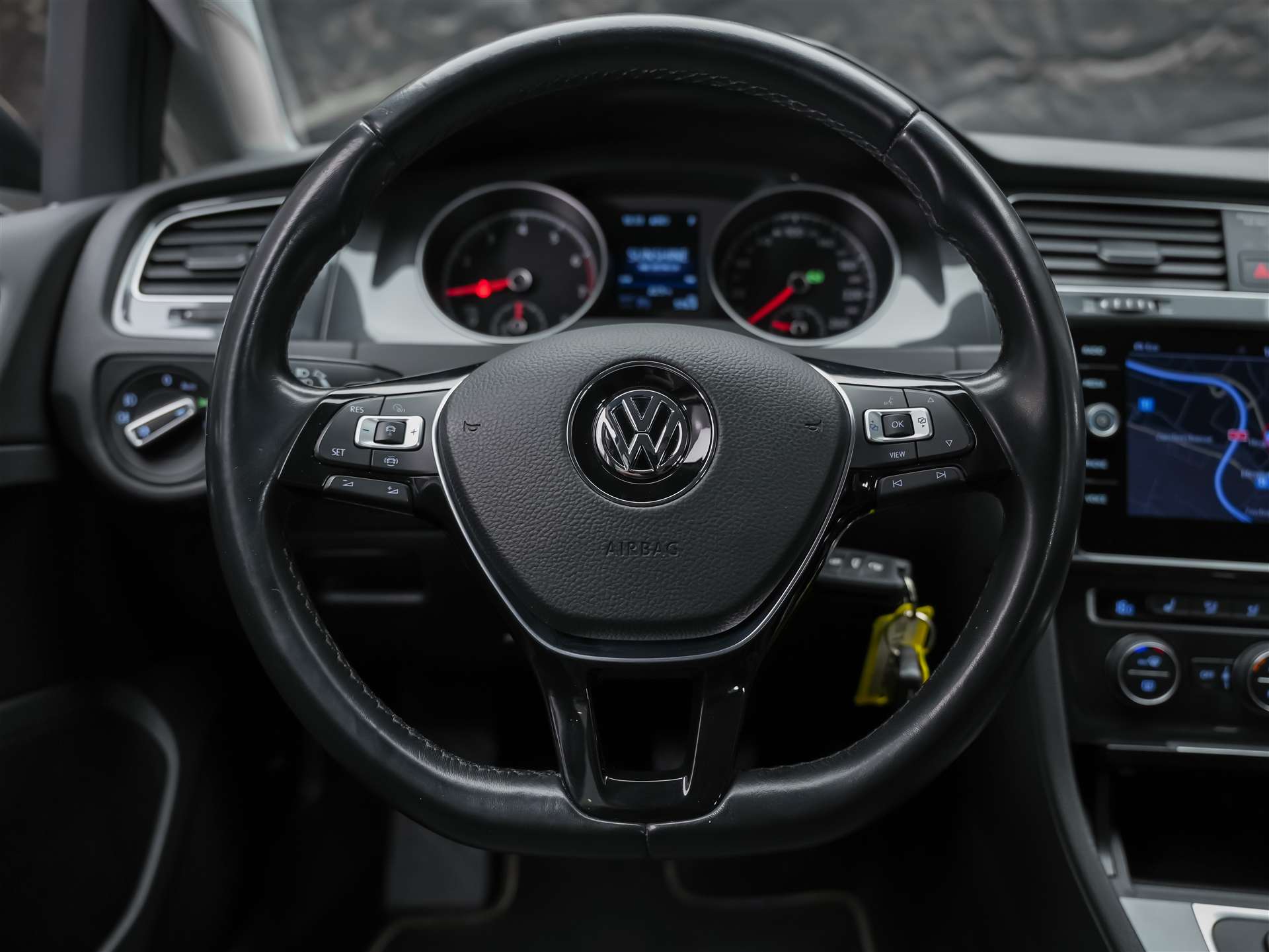 VW Golf Variant 1.5 TSI EVO Comfortline DSG *CH Auto*Abstandsregler*Sitzheizung*-image-22