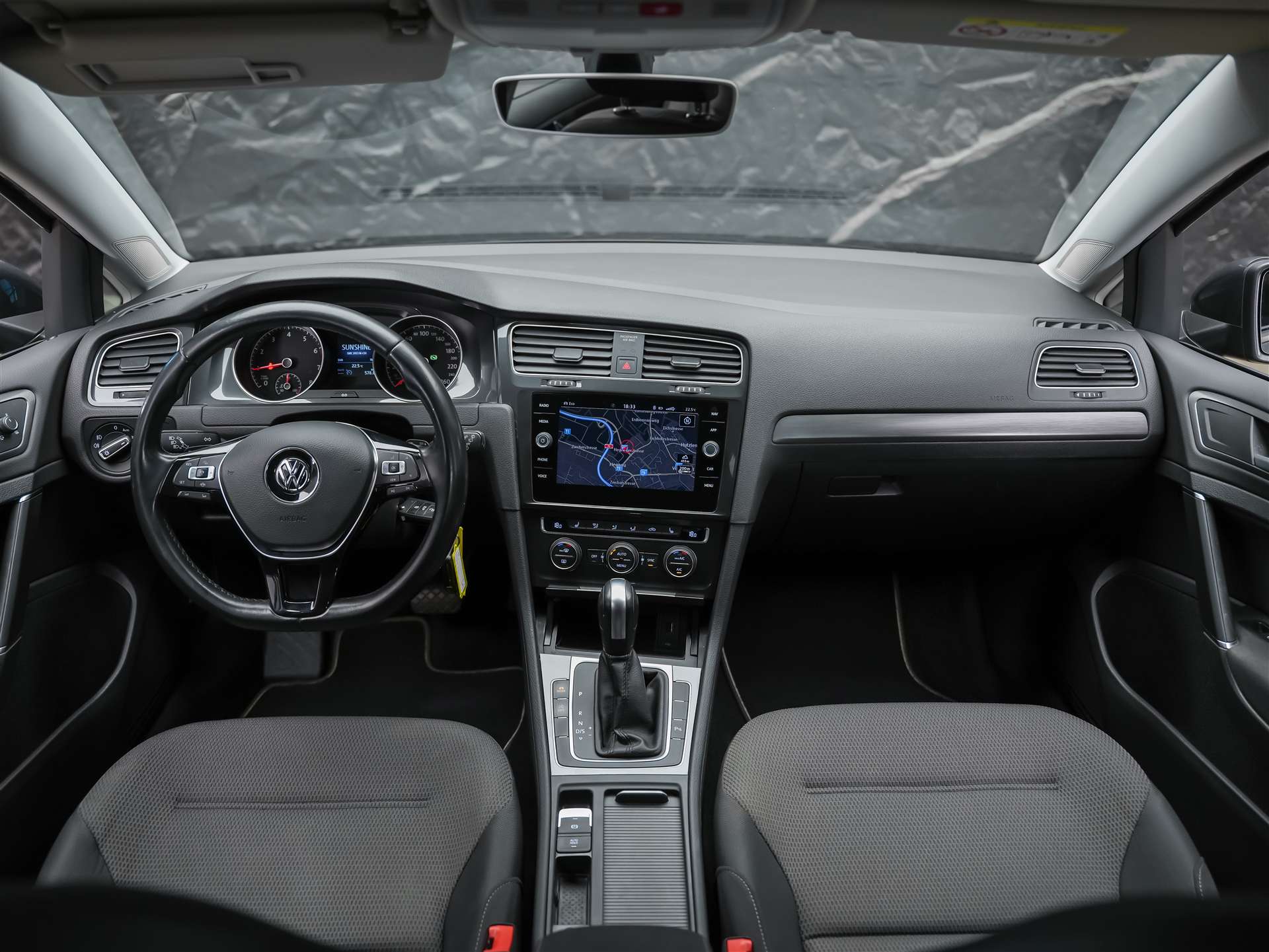 VW Golf Variant 1.5 TSI EVO Comfortline DSG *CH Auto*Abstandsregler*Sitzheizung*-image-16