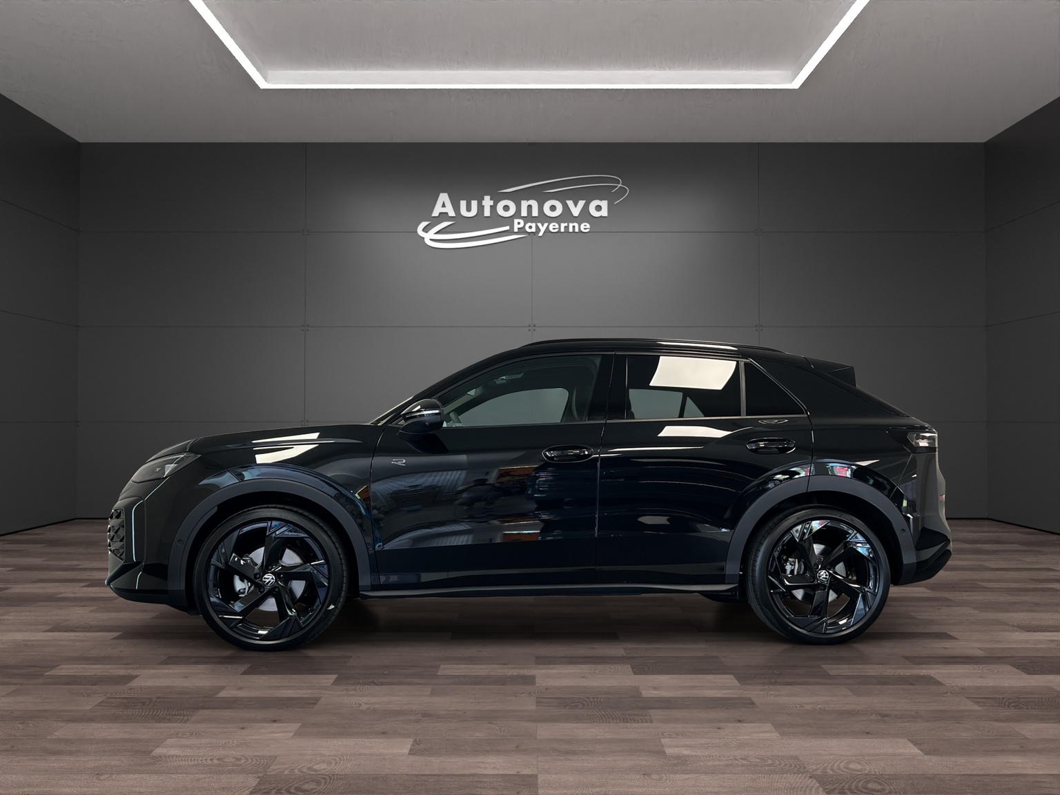 VW T-Roc 1.5 eTSI mHEV R-Line DSG-image-2
