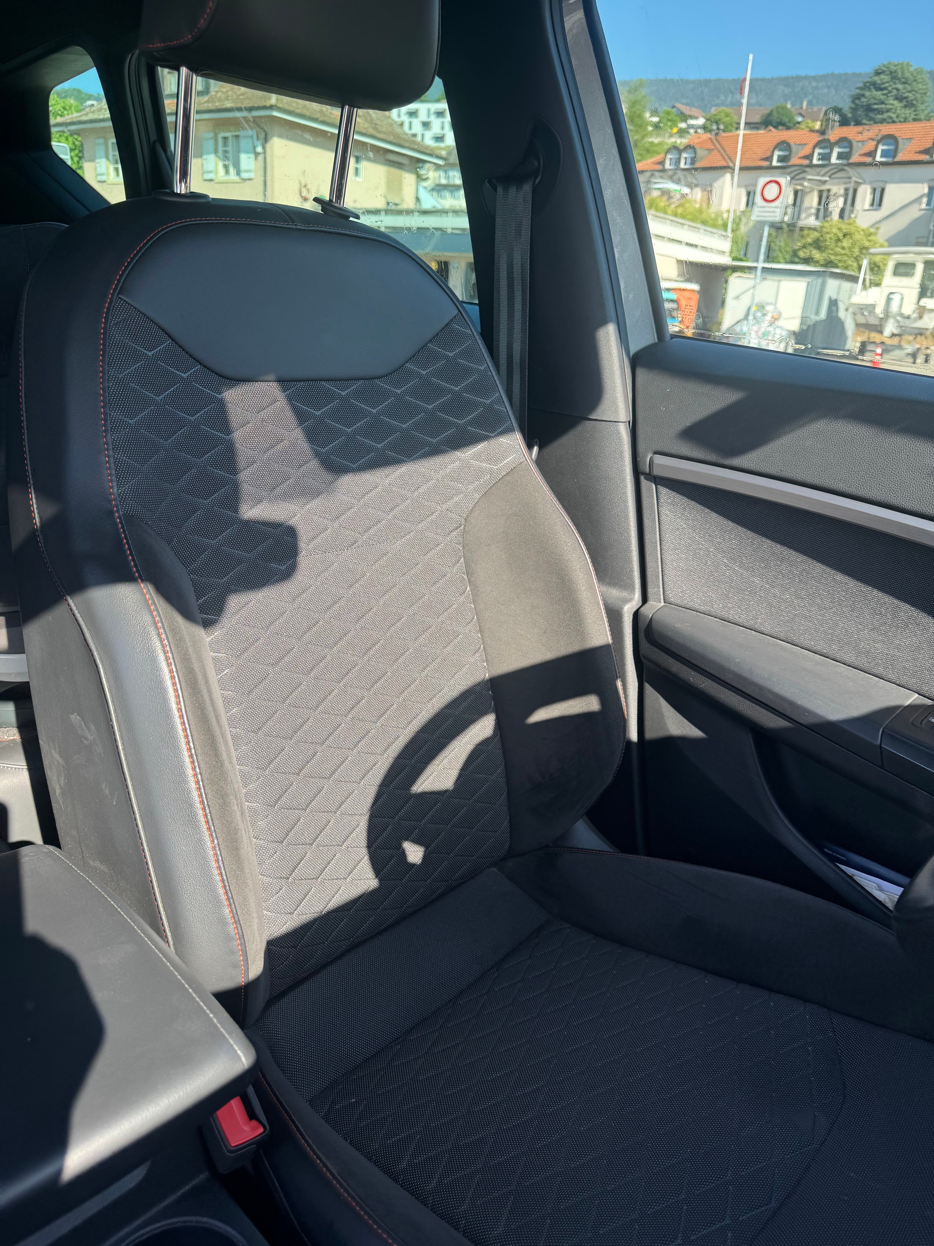 SEAT 1.5 TSI Hola FR DSG-image-5