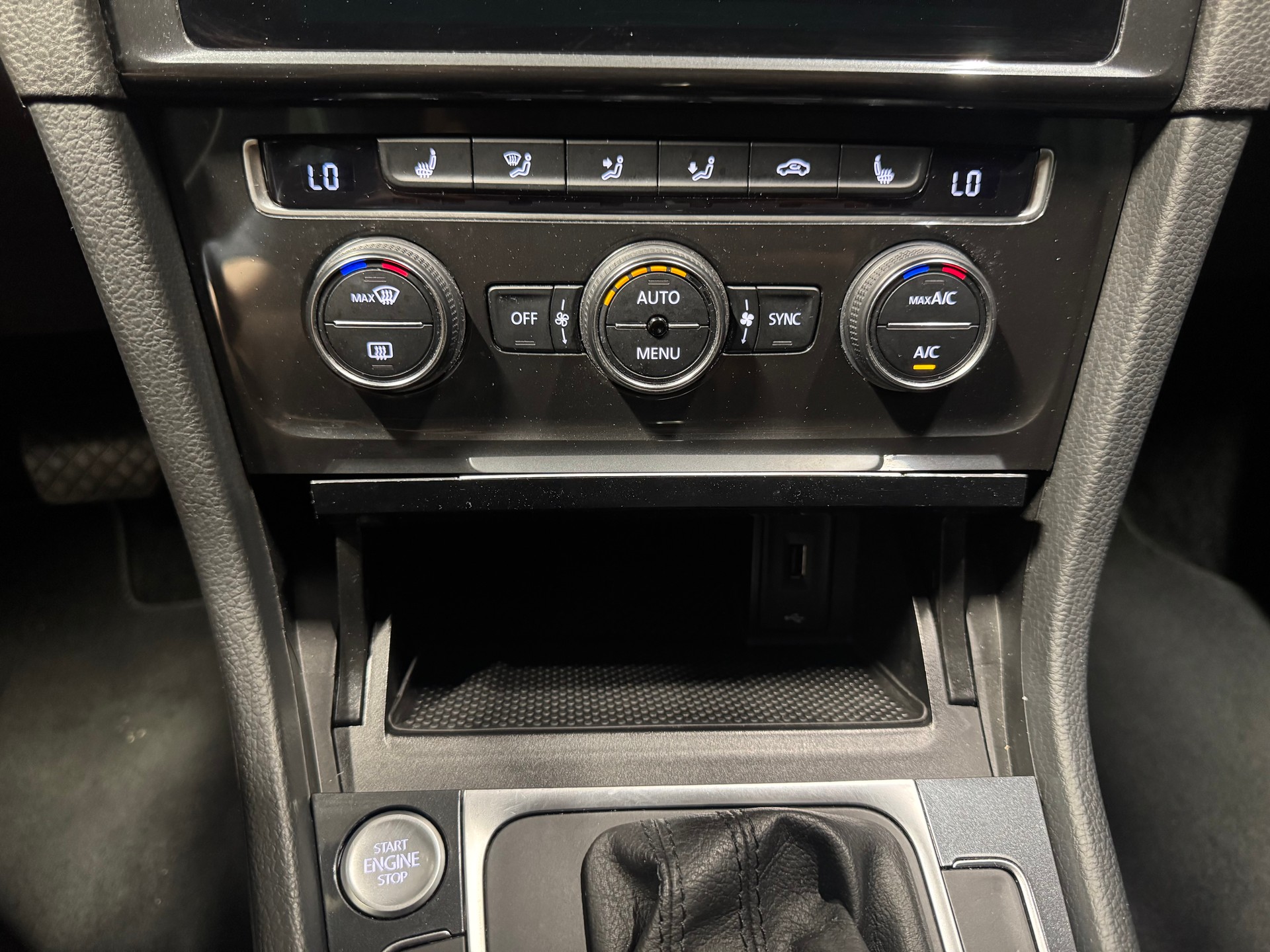 VW Golf 1.5 TSI EVO Comfortline DSG (2)-image-15