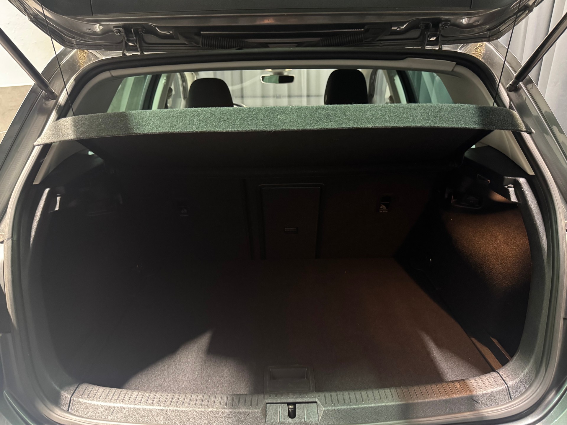 VW Golf 1.5 TSI EVO Comfortline DSG (2)-image-18