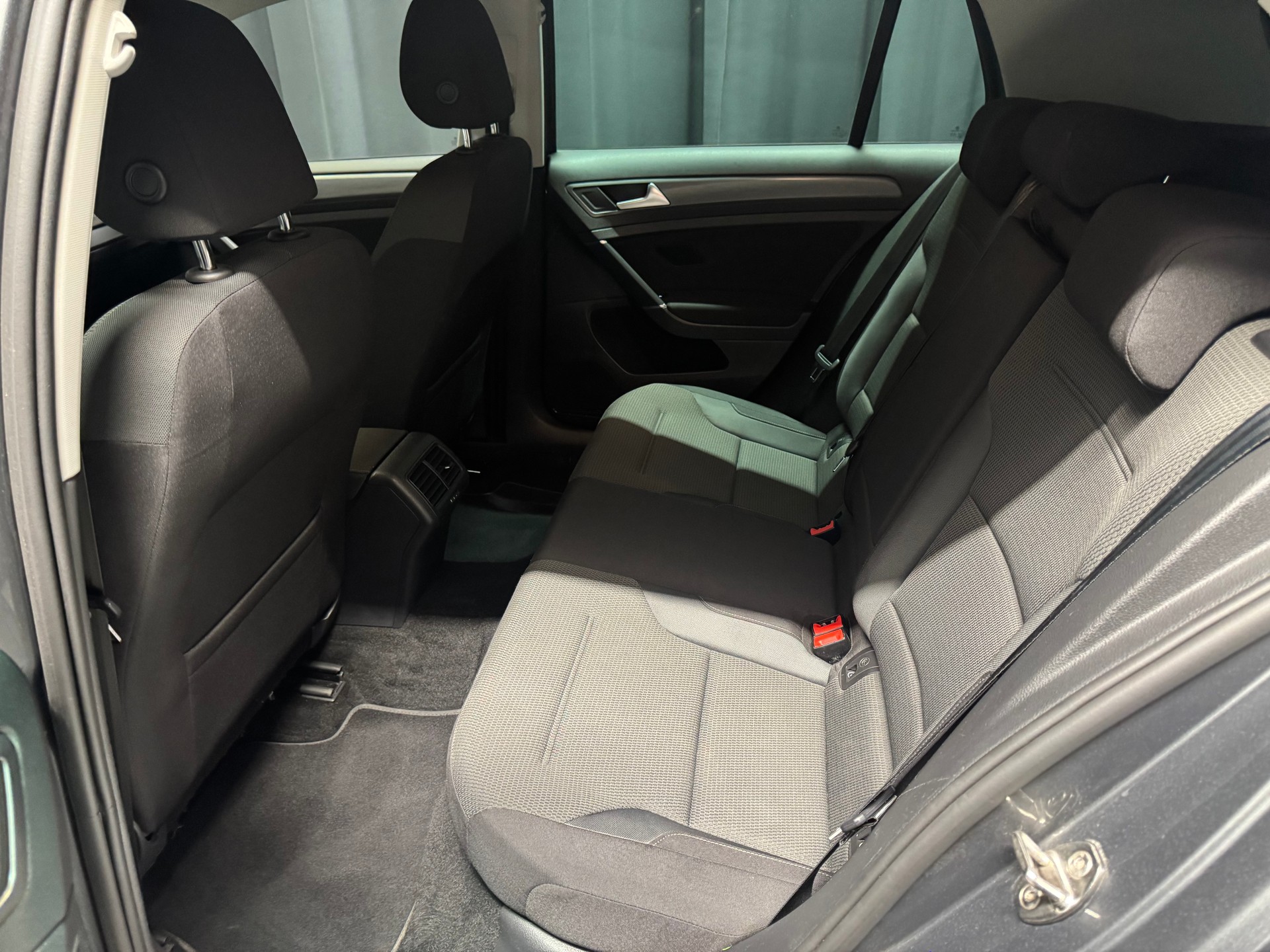 VW Golf 1.5 TSI EVO Comfortline DSG (2)-image-7