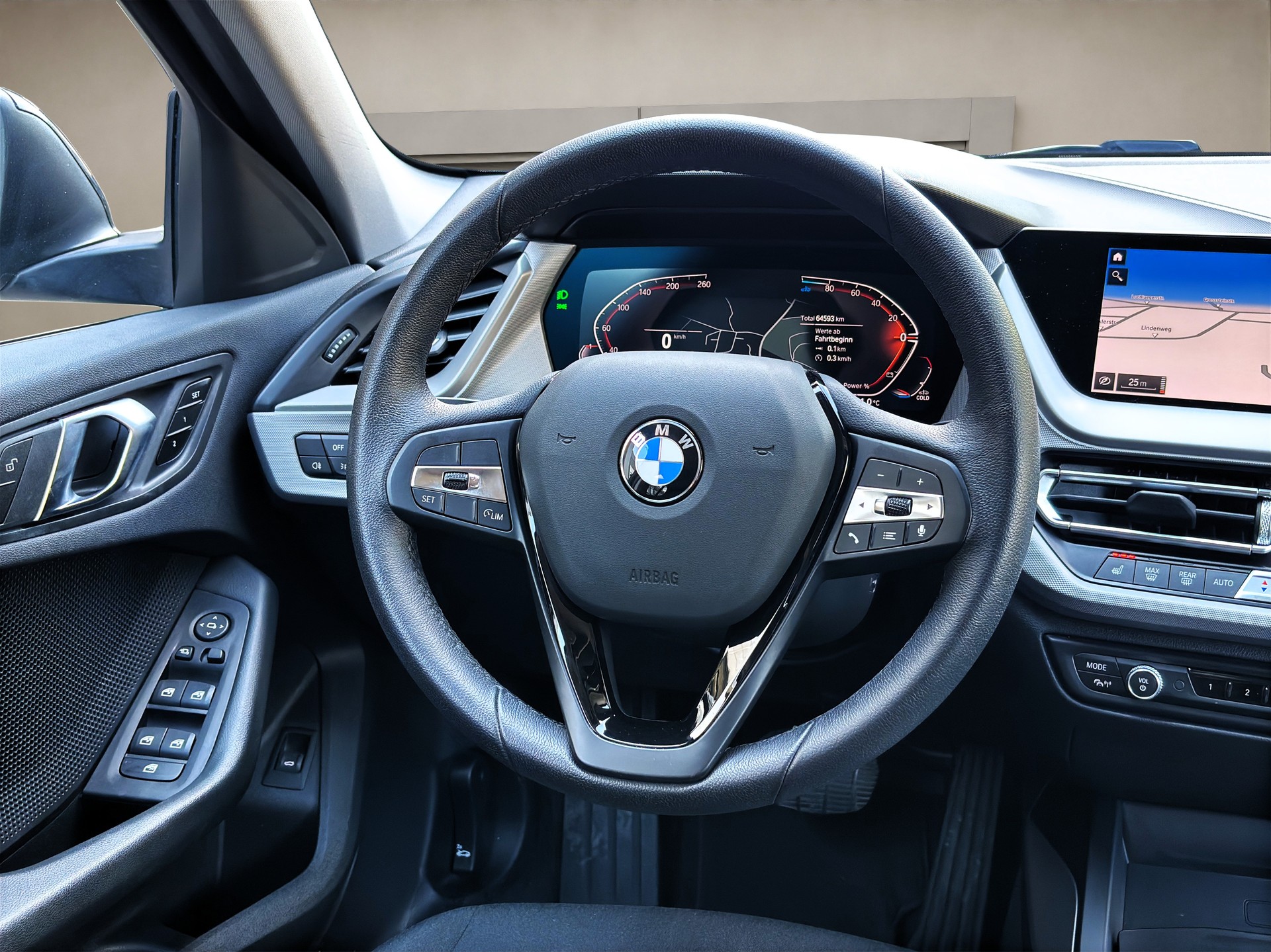 BMW 120d xDrive Steptronic ✅CH-Fahrzeug & 8-fach bereift auf ALU✅-image-13