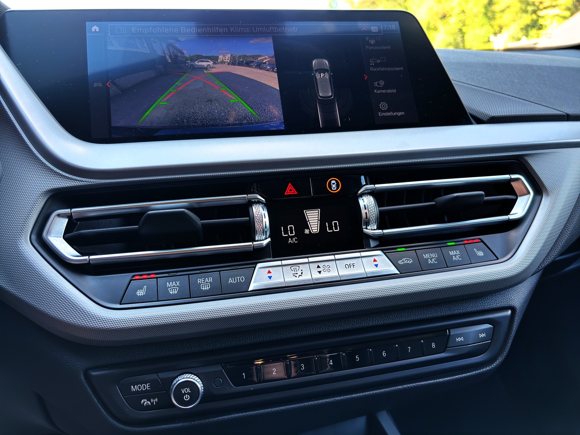 BMW 120d xDrive Steptronic ✅CH-Fahrzeug & 8-fach bereift auf ALU✅-image-12