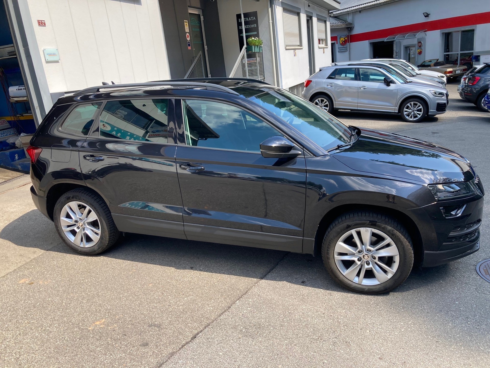 SKODA Karoq 1.0 TSI Ambition DSG-image-1