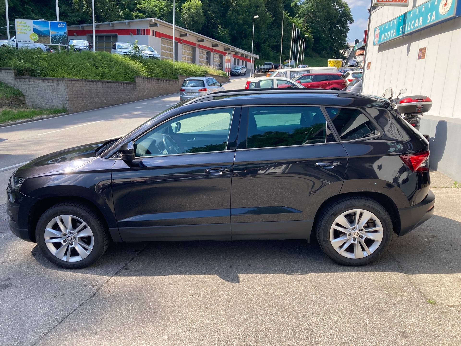 SKODA Karoq 1.0 TSI Ambition DSG-image-2