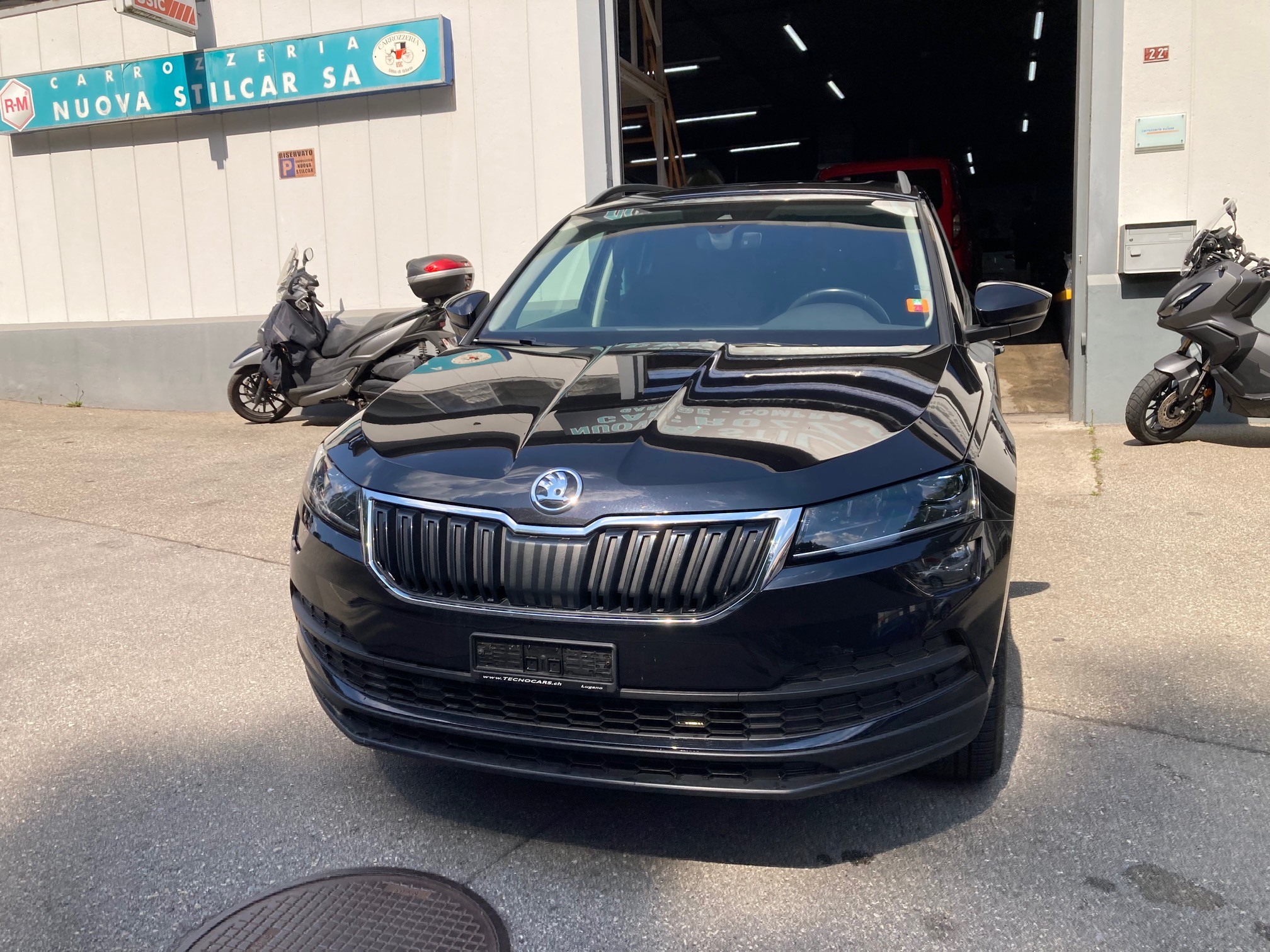 Car photo