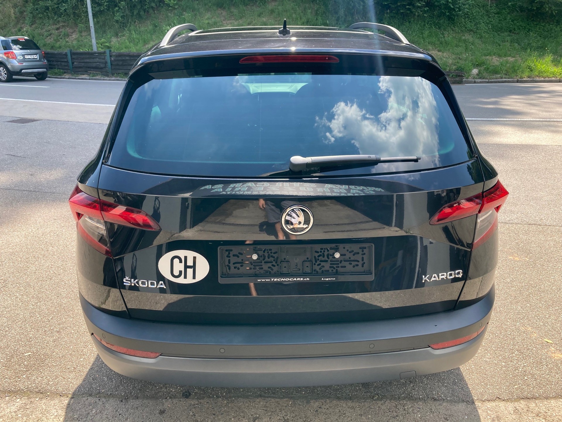 SKODA Karoq 1.0 TSI Ambition DSG-image-3