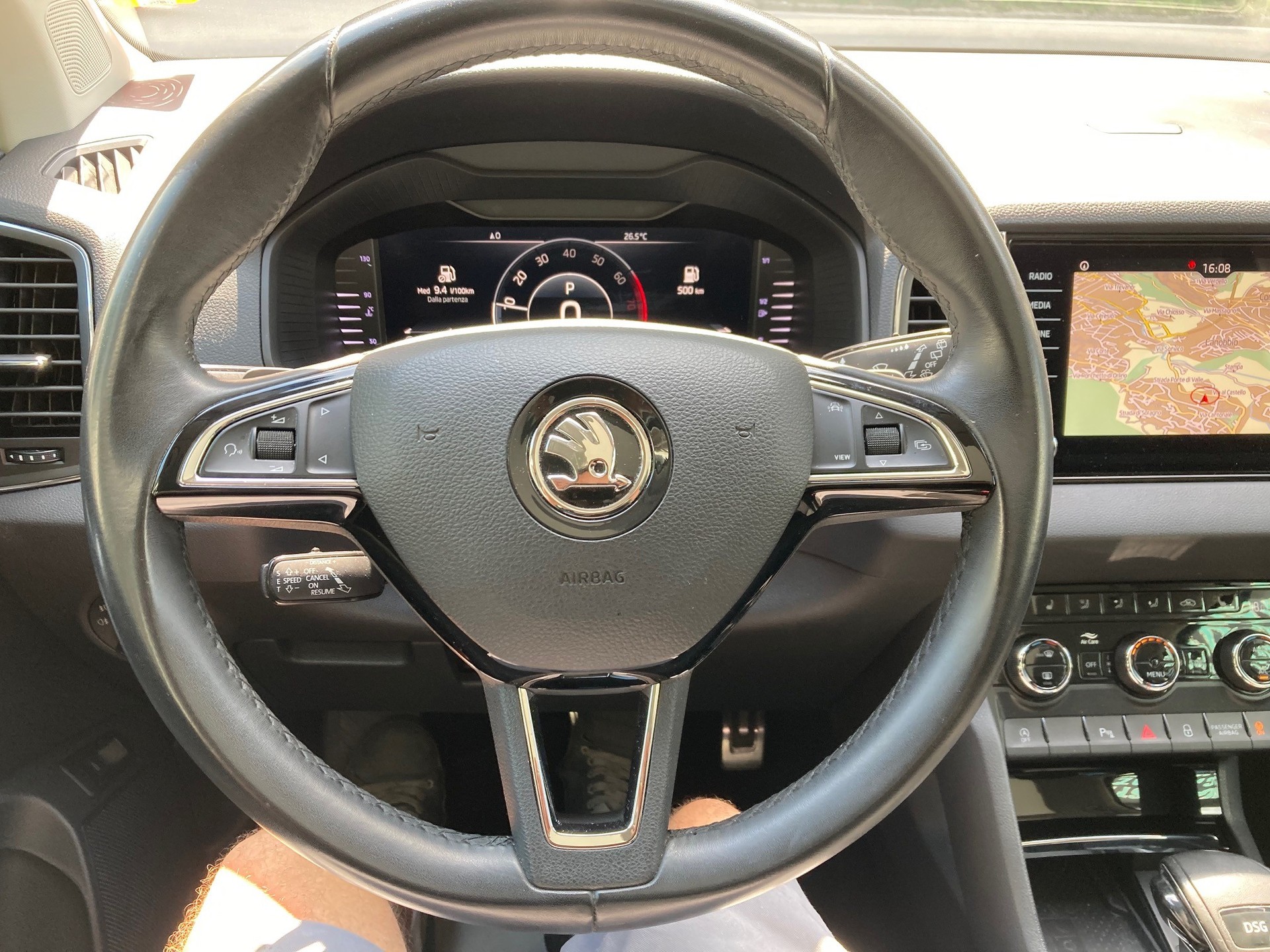 SKODA Karoq 1.0 TSI Ambition DSG-image-5