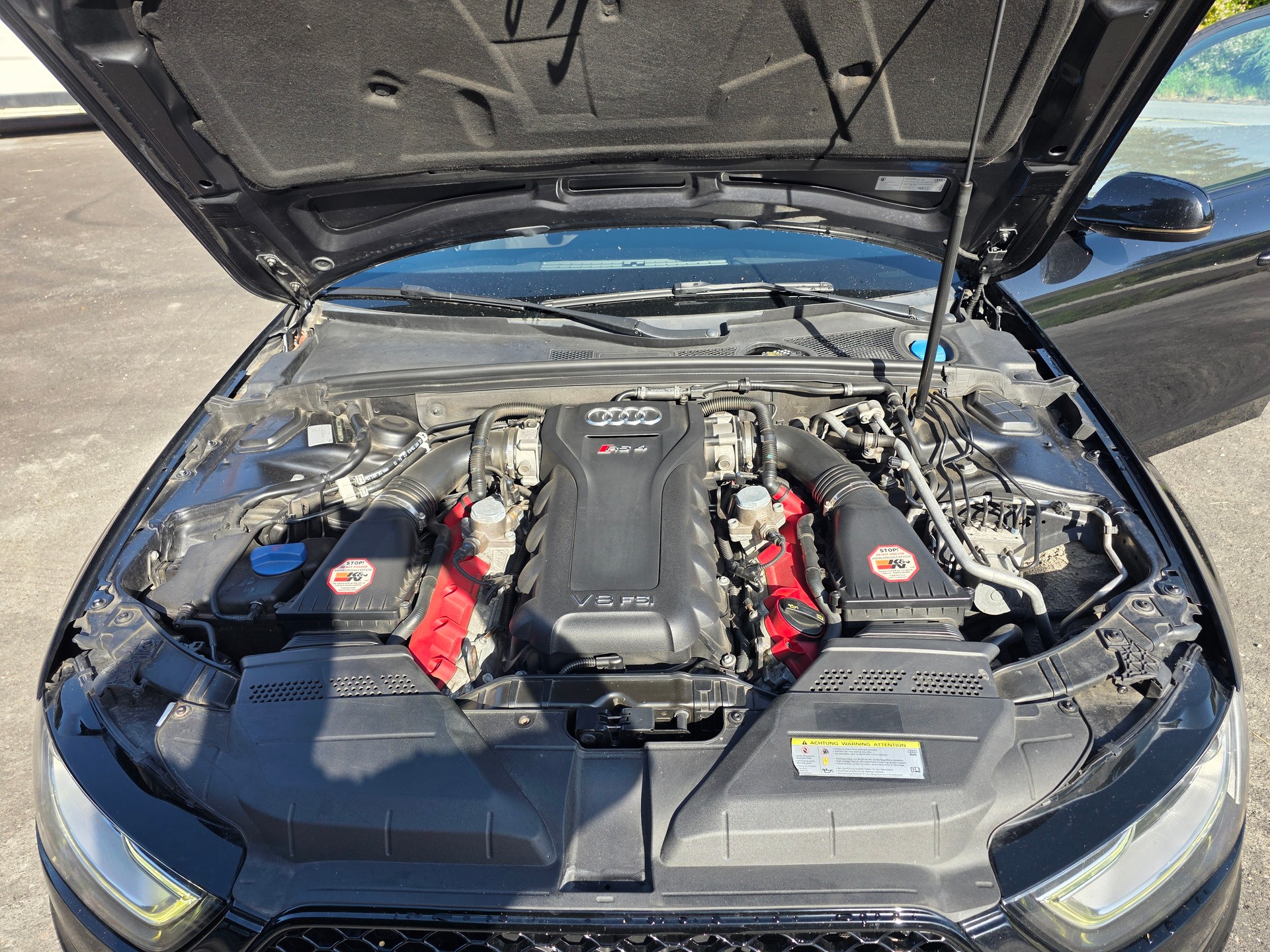 AUDI RS4 Avant 4.2 FSI V8 quattro S-tronic-image-12
