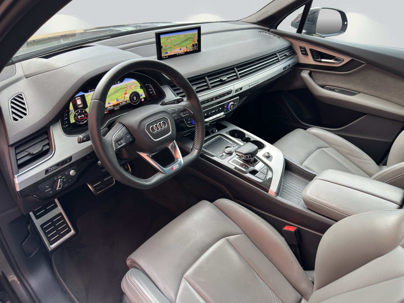 AUDI Q7 50 TDI quattro tiptronic-image-4