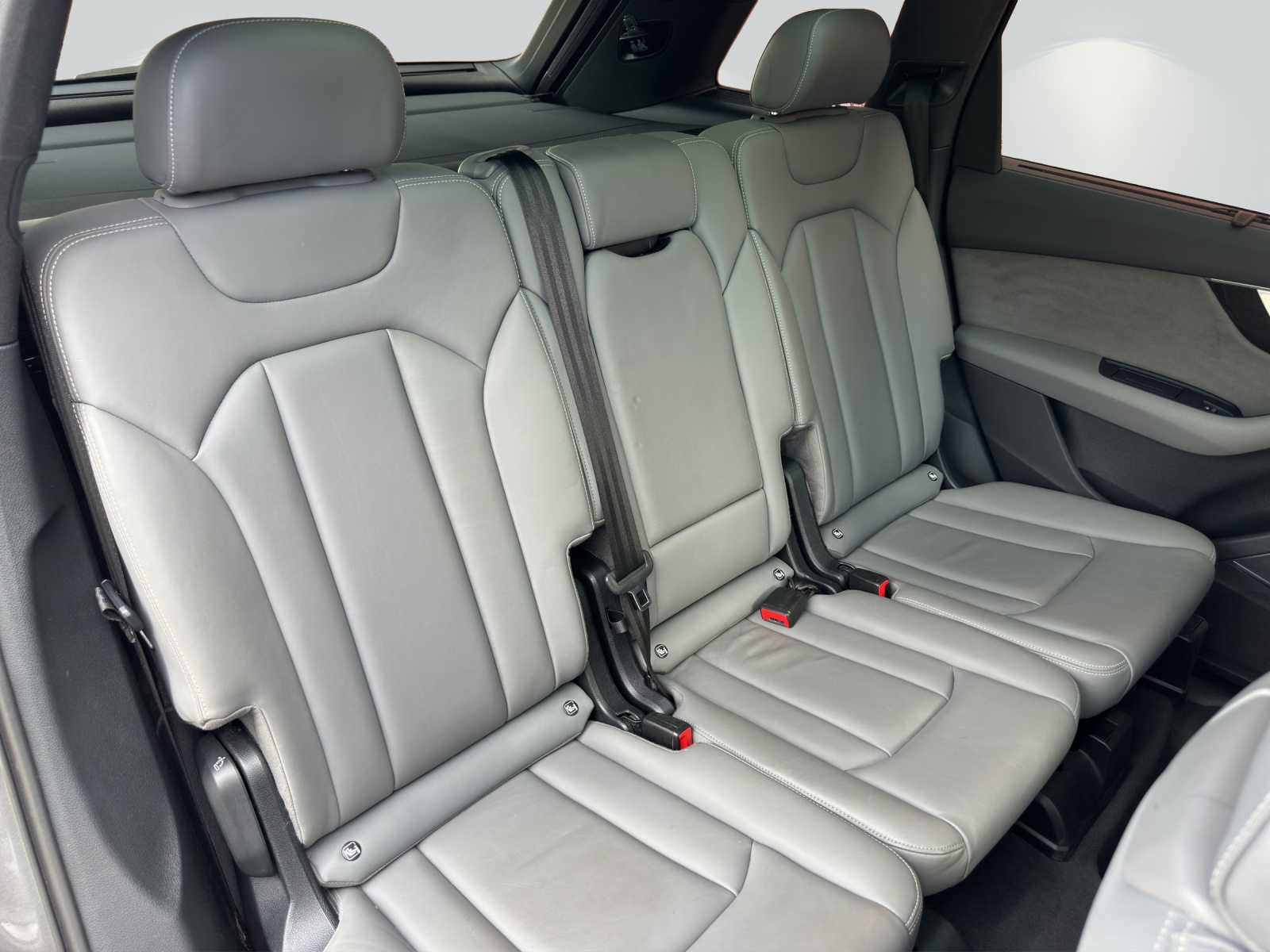 AUDI Q7 50 TDI quattro tiptronic-image-8
