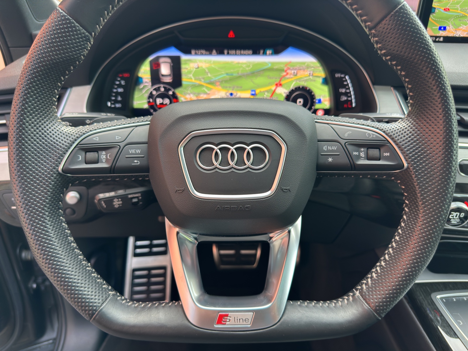 AUDI Q7 50 TDI quattro tiptronic-image-13