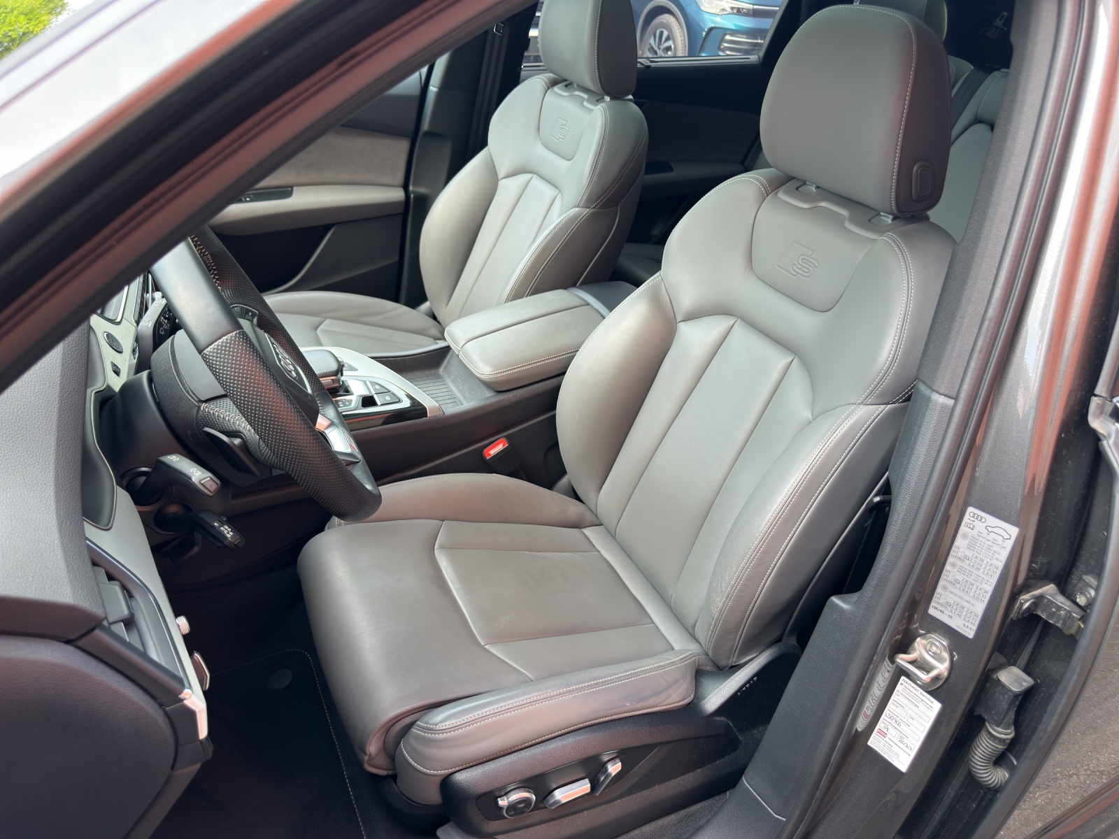 AUDI Q7 50 TDI quattro tiptronic-image-11