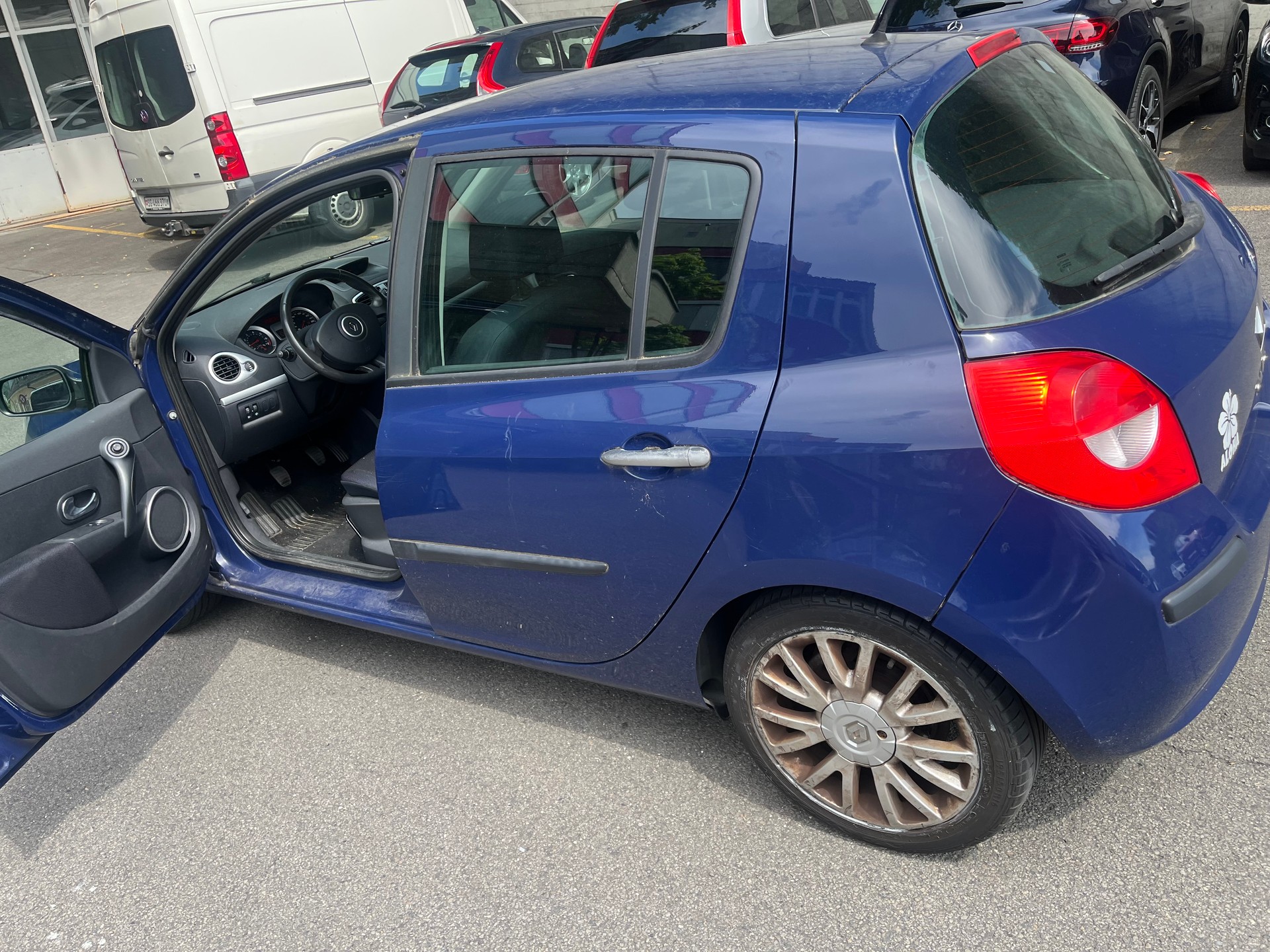 RENAULT Clio 1.6 16V Dynamique-image-6