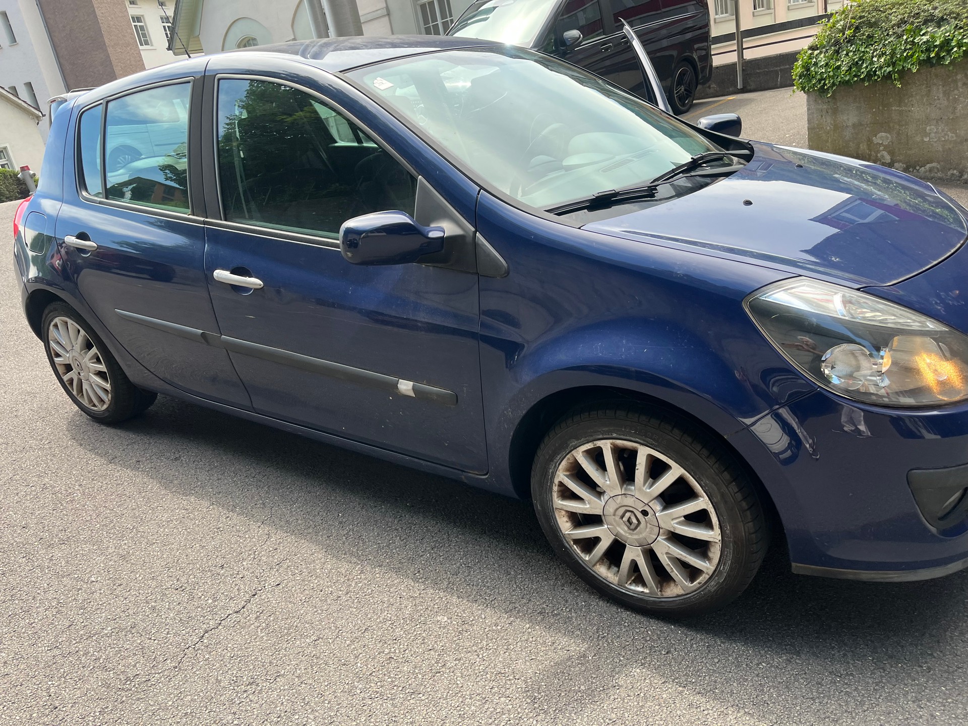 RENAULT Clio 1.6 16V Dynamique-image-1