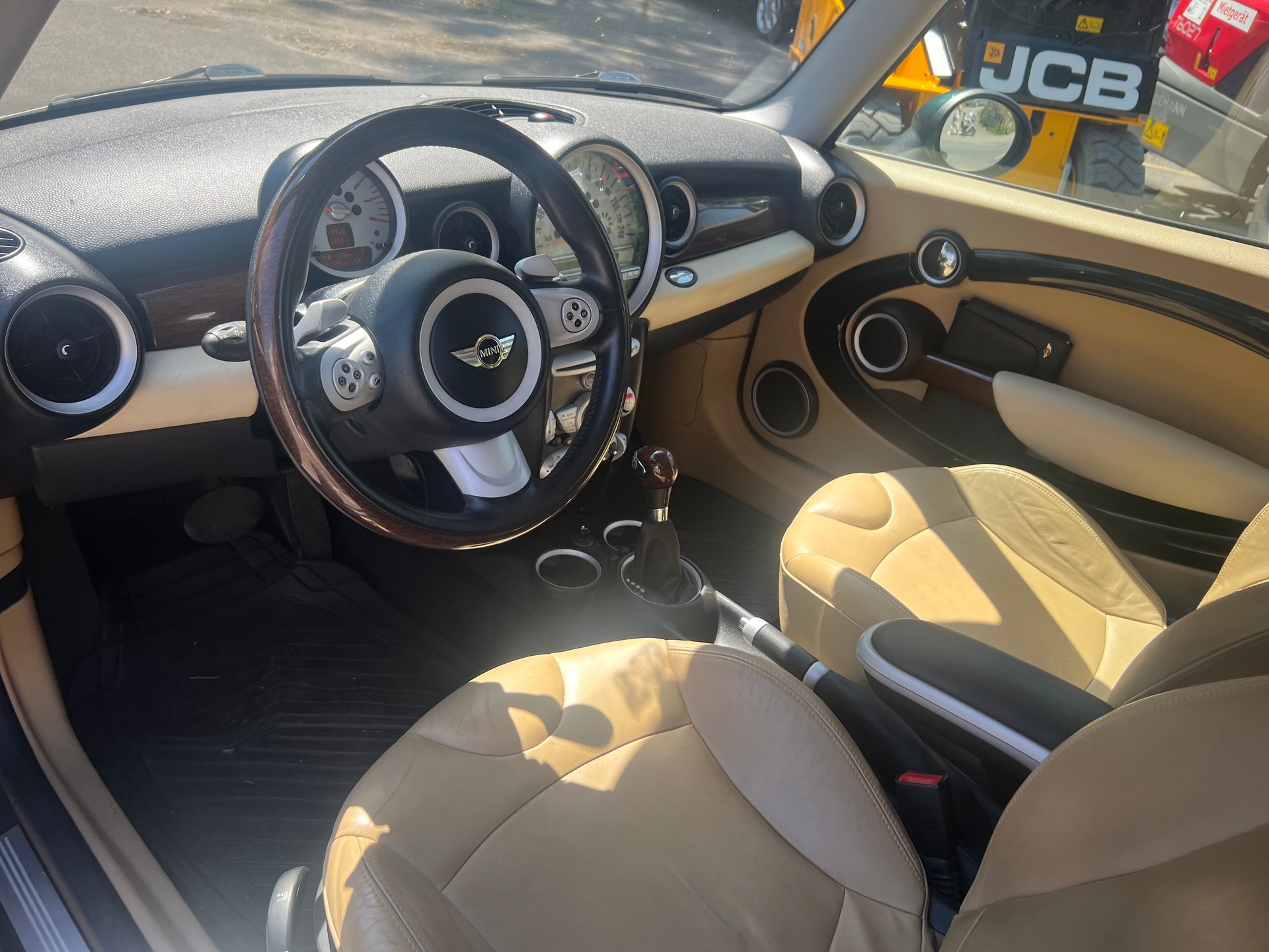 MINI Cooper-image-8