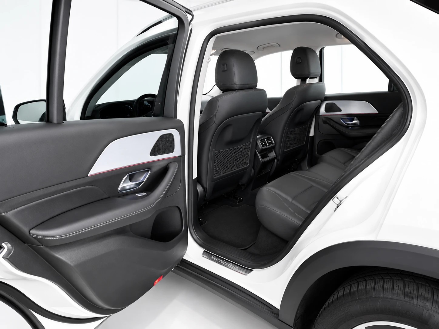 MERCEDES-BENZ GLE 300 d 4matic CH FAHRZEUG-image-8