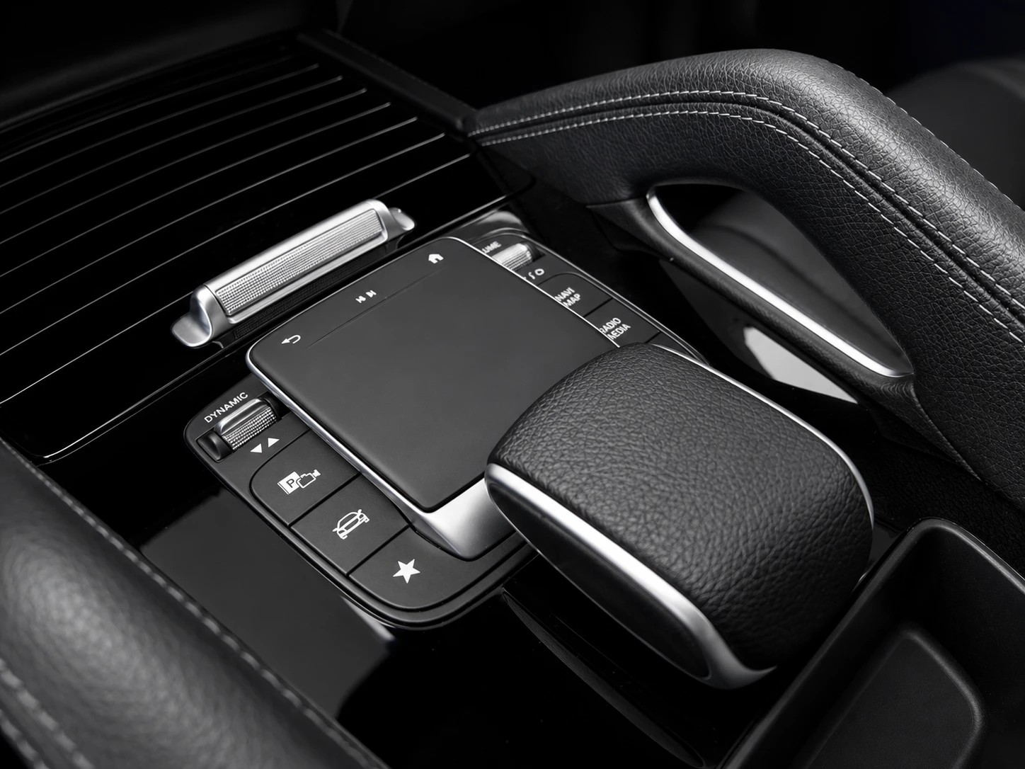 MERCEDES-BENZ GLE 300 d 4matic CH FAHRZEUG-image-16