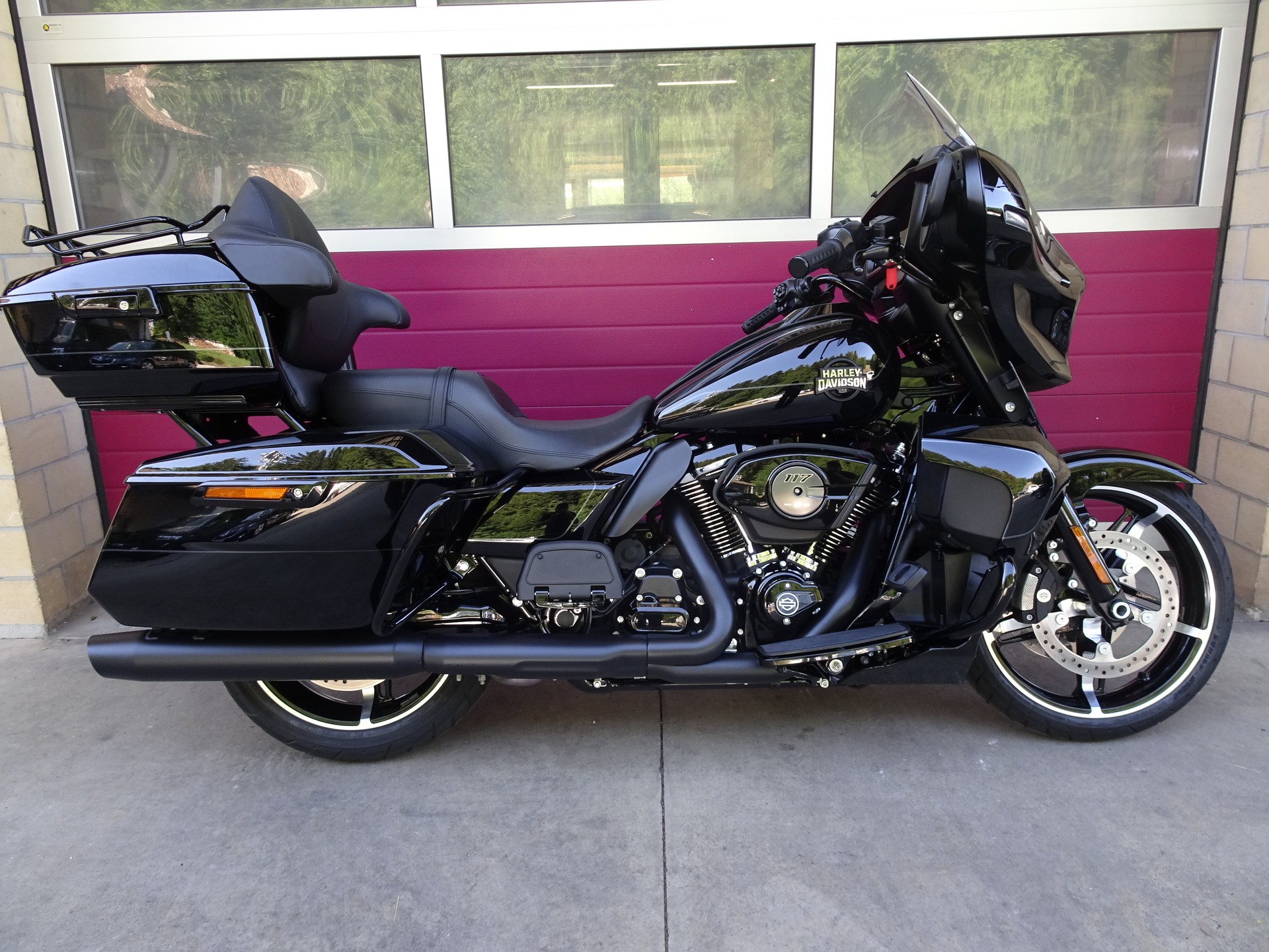 HARLEY-DAVIDSON FLHXU Street Glide Ultra 117