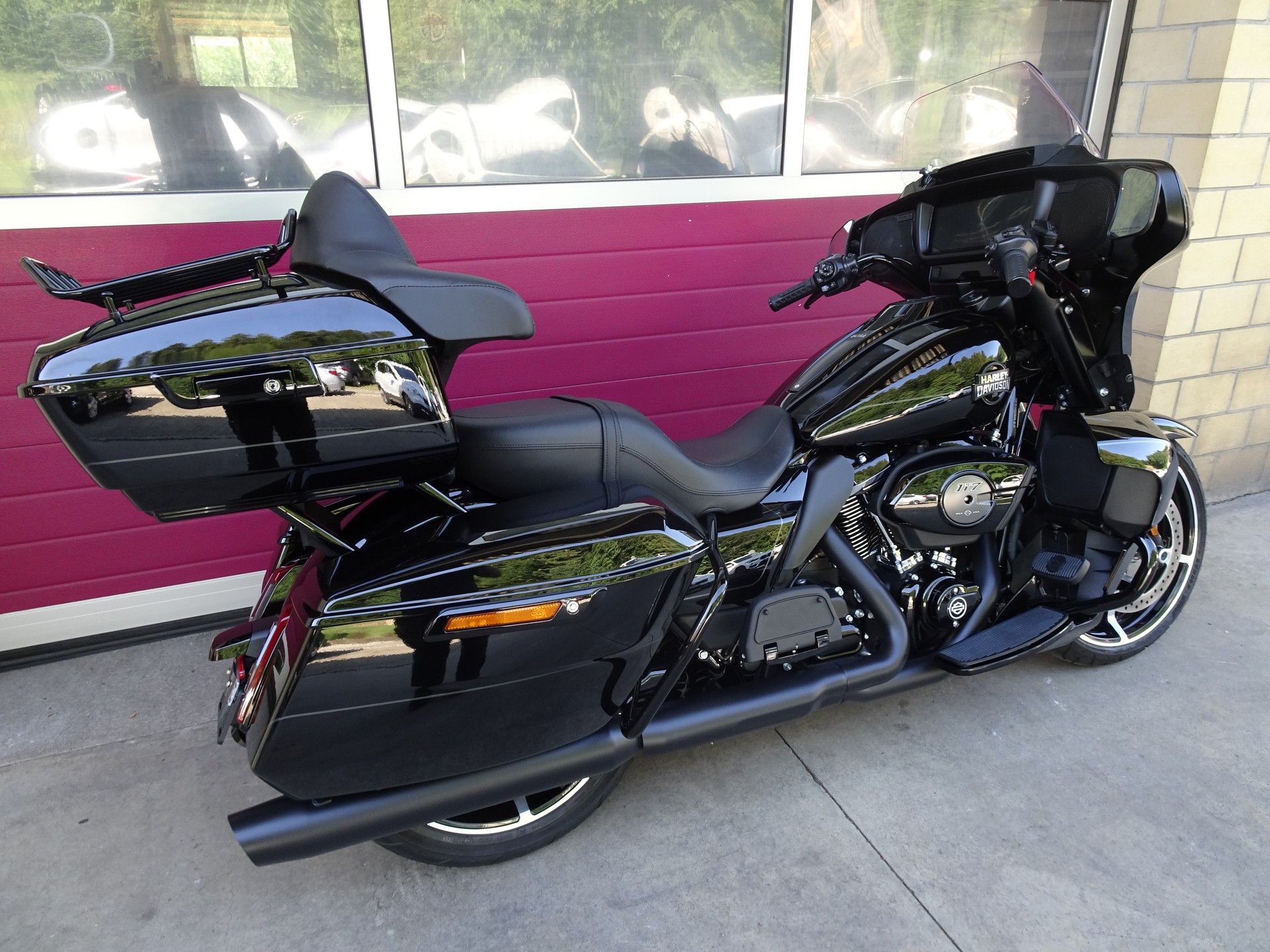 HARLEY-DAVIDSON FLHXU Street Glide Ultra 117-showroom-element-3