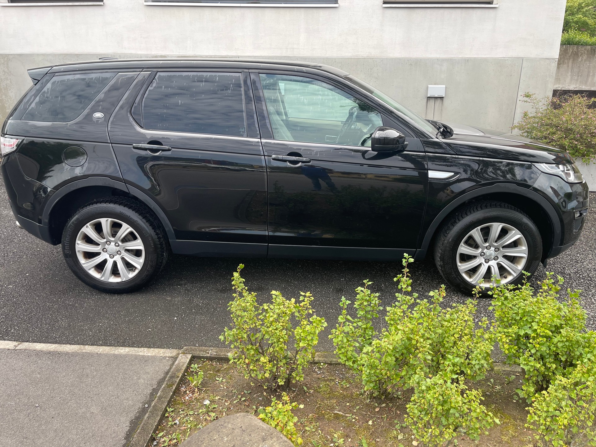 LAND ROVER Discovery Sport 2.0 TD4 HSE AT9-image-2