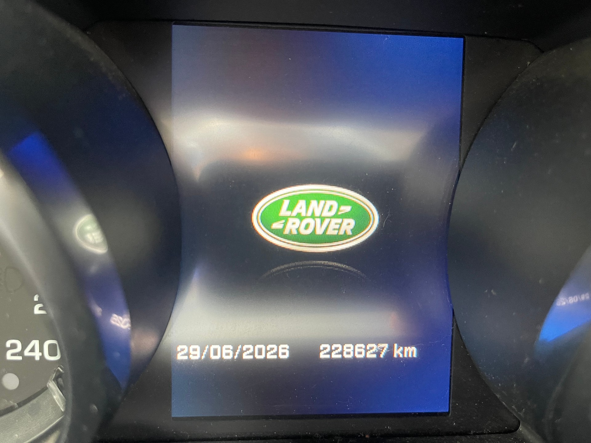 LAND ROVER Discovery Sport 2.0 TD4 HSE AT9-image-13
