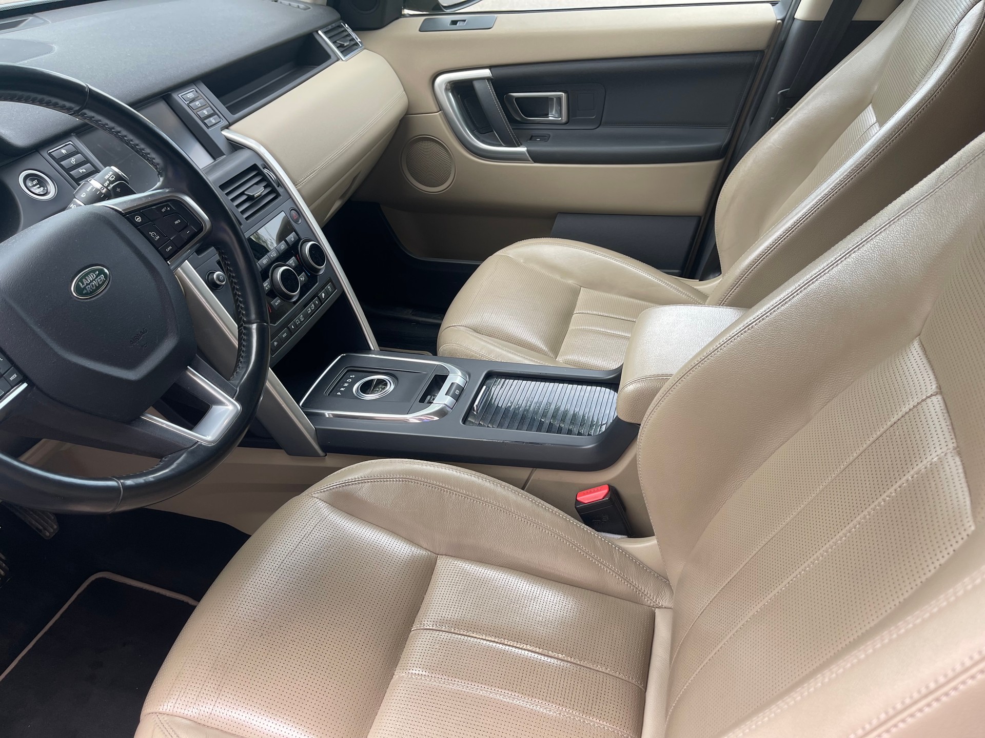 LAND ROVER Discovery Sport 2.0 TD4 HSE AT9-image-9