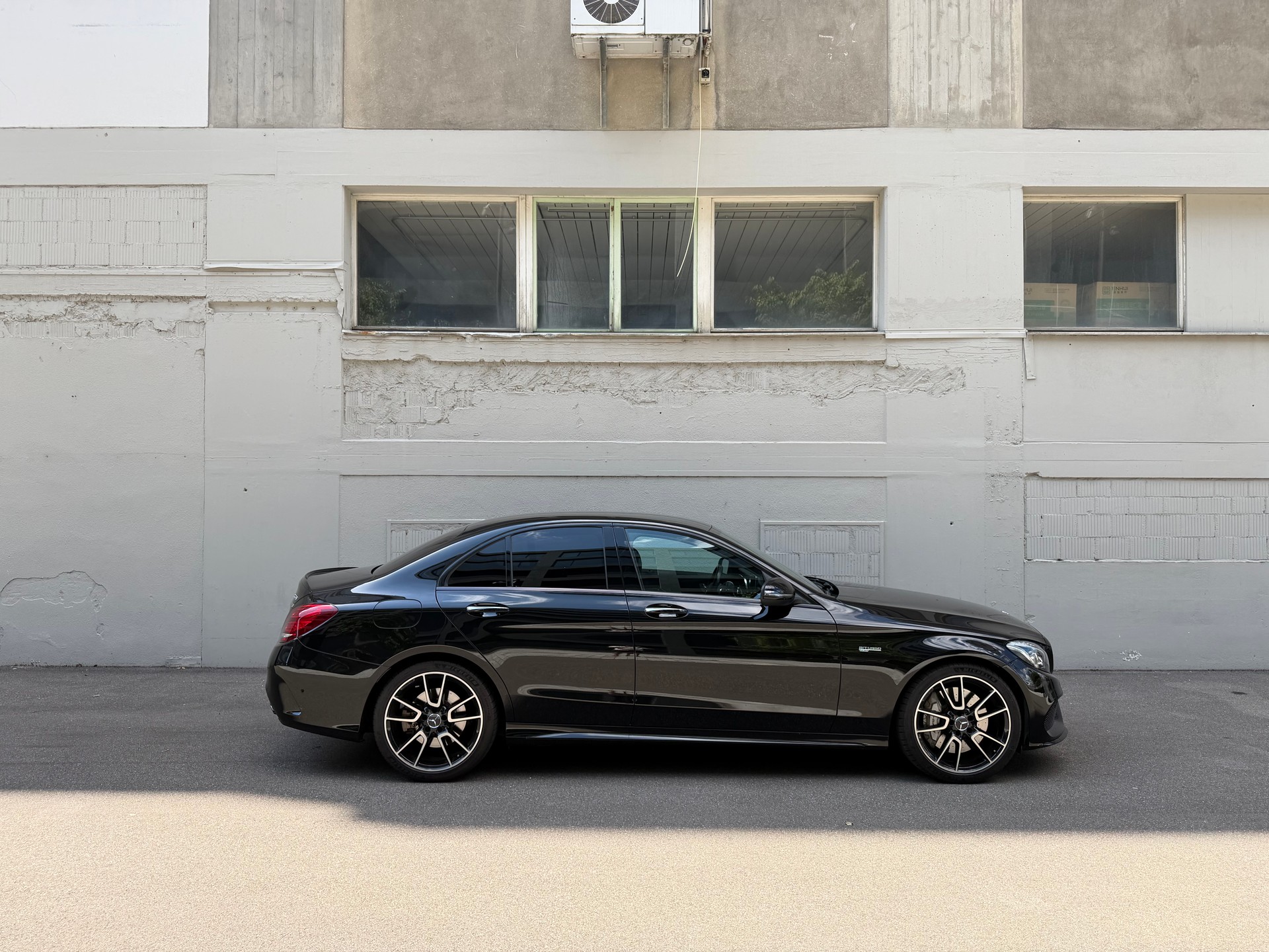 MERCEDES-BENZ C 43 AMG-image-1