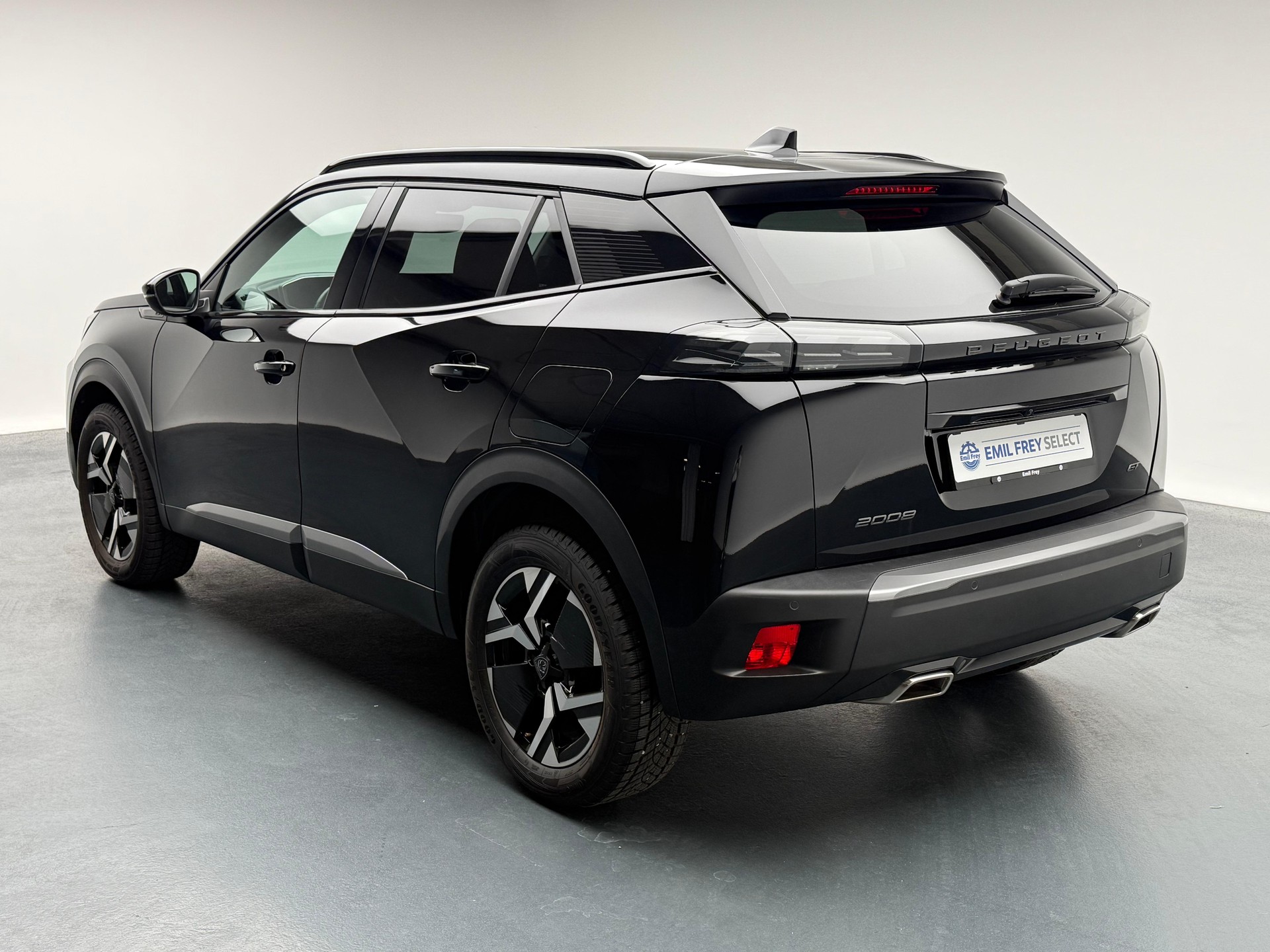 PEUGEOT 2008 1.2 PureTech 130 GT-image-10