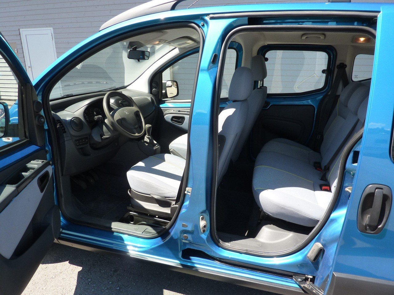 PEUGEOT Outdoor-image-9