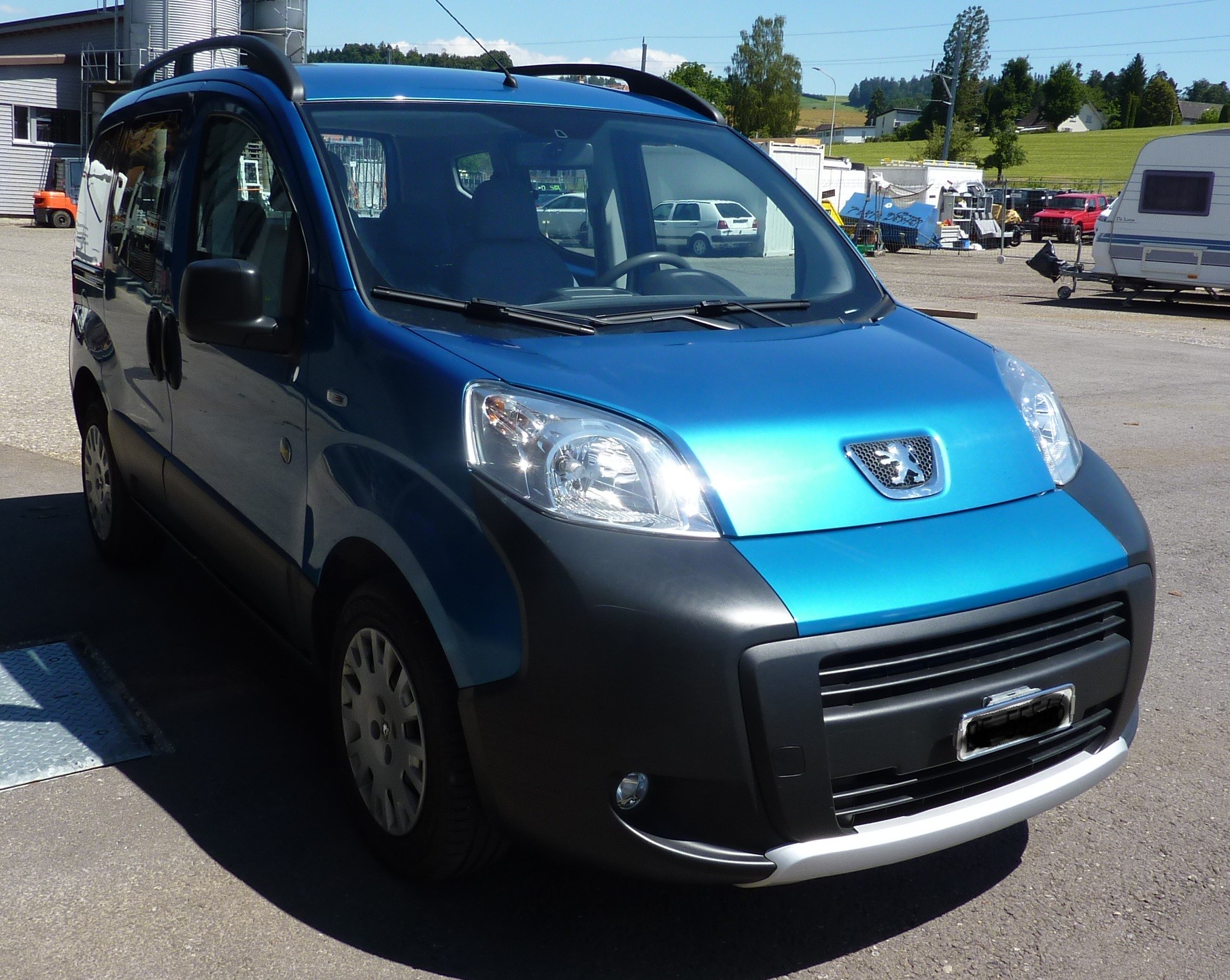 PEUGEOT Outdoor-image-3