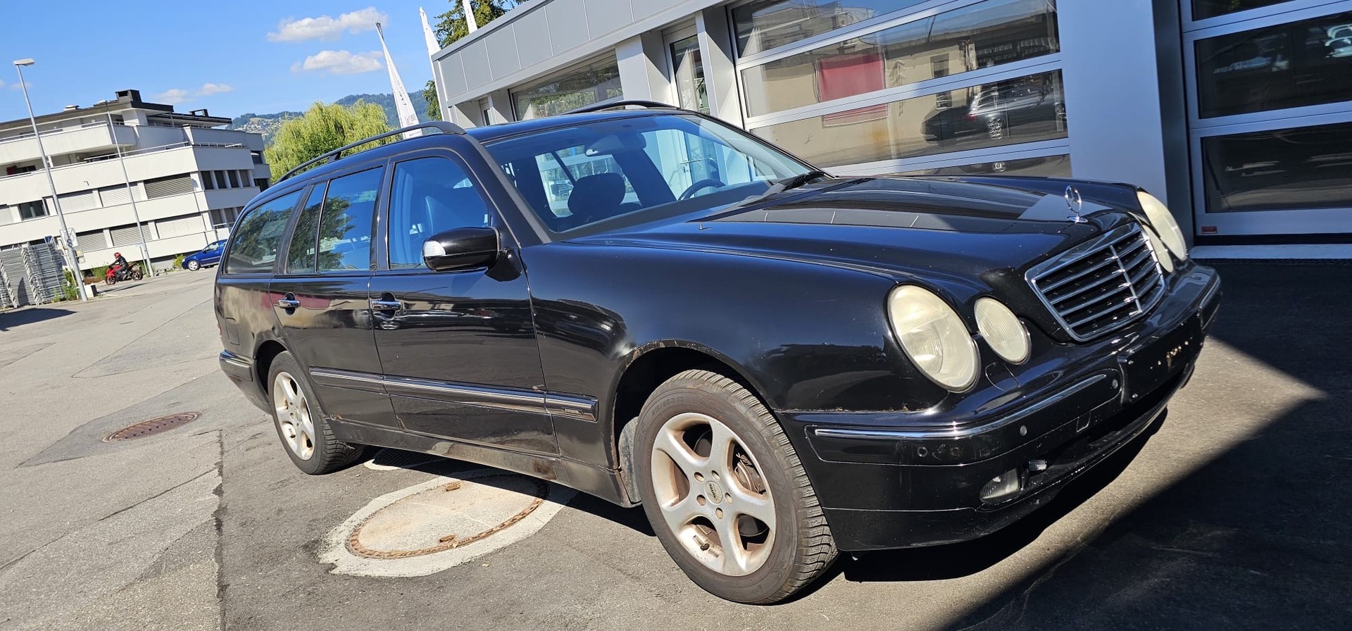 MERCEDES-BENZ E 280 Elégance 4-Matic Automatic-image-1