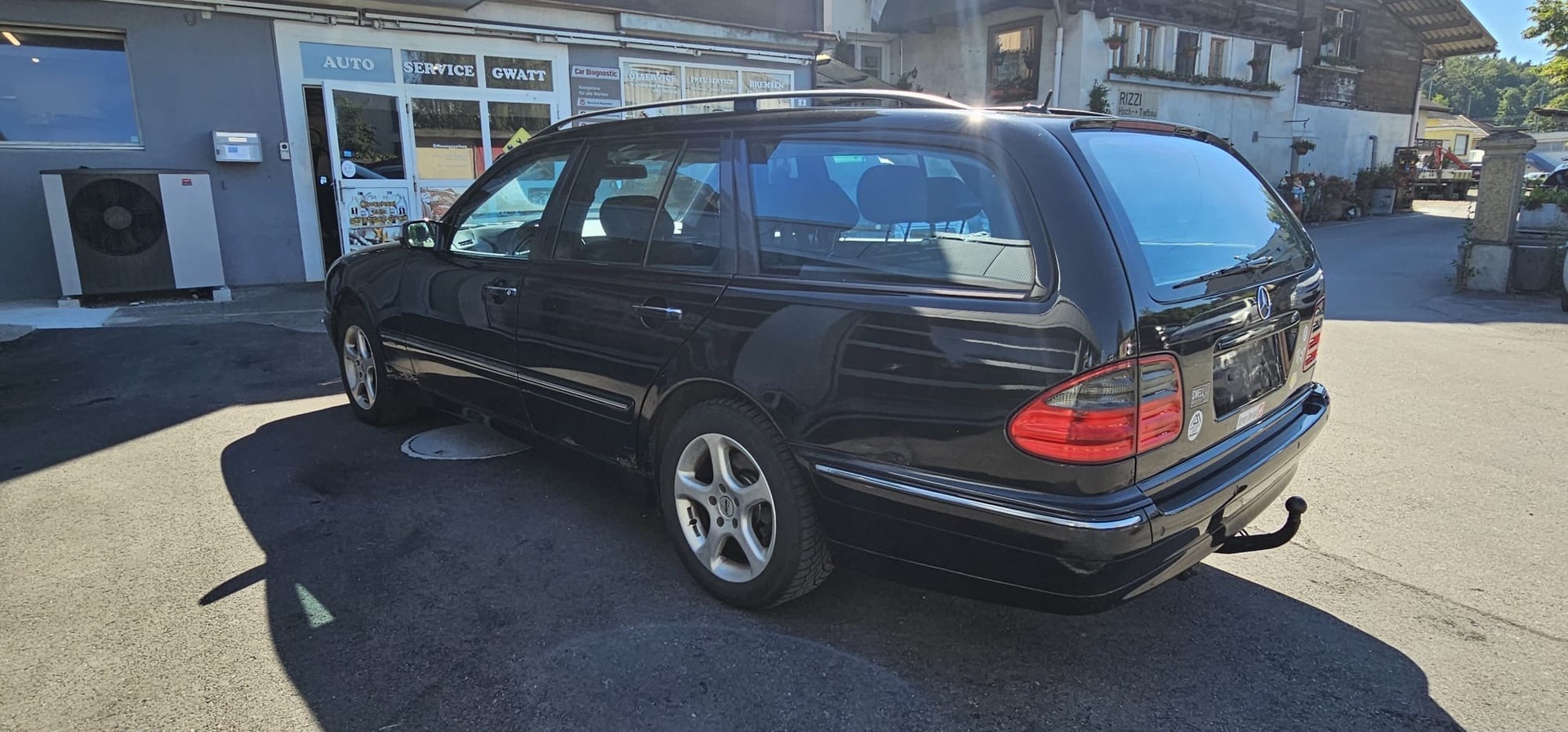 MERCEDES-BENZ E 280 Elégance 4-Matic Automatic-image-5