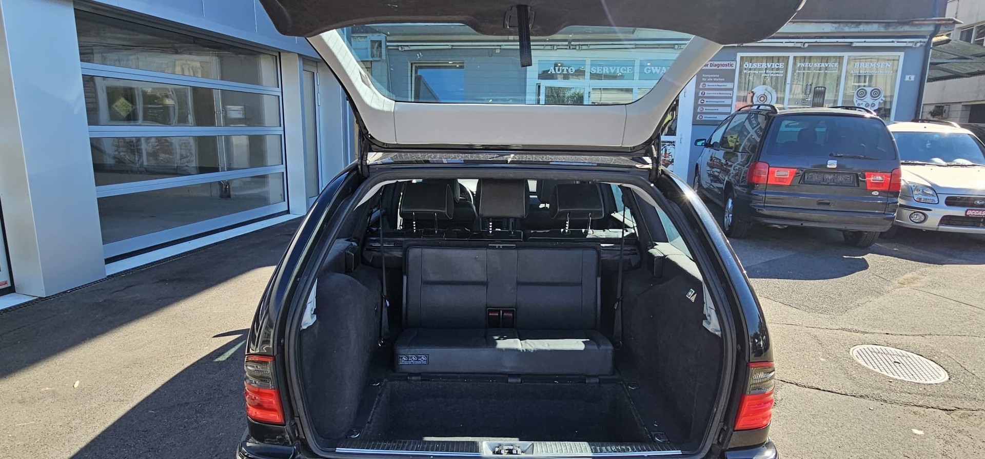 MERCEDES-BENZ E 280 Elégance 4-Matic Automatic-image-8