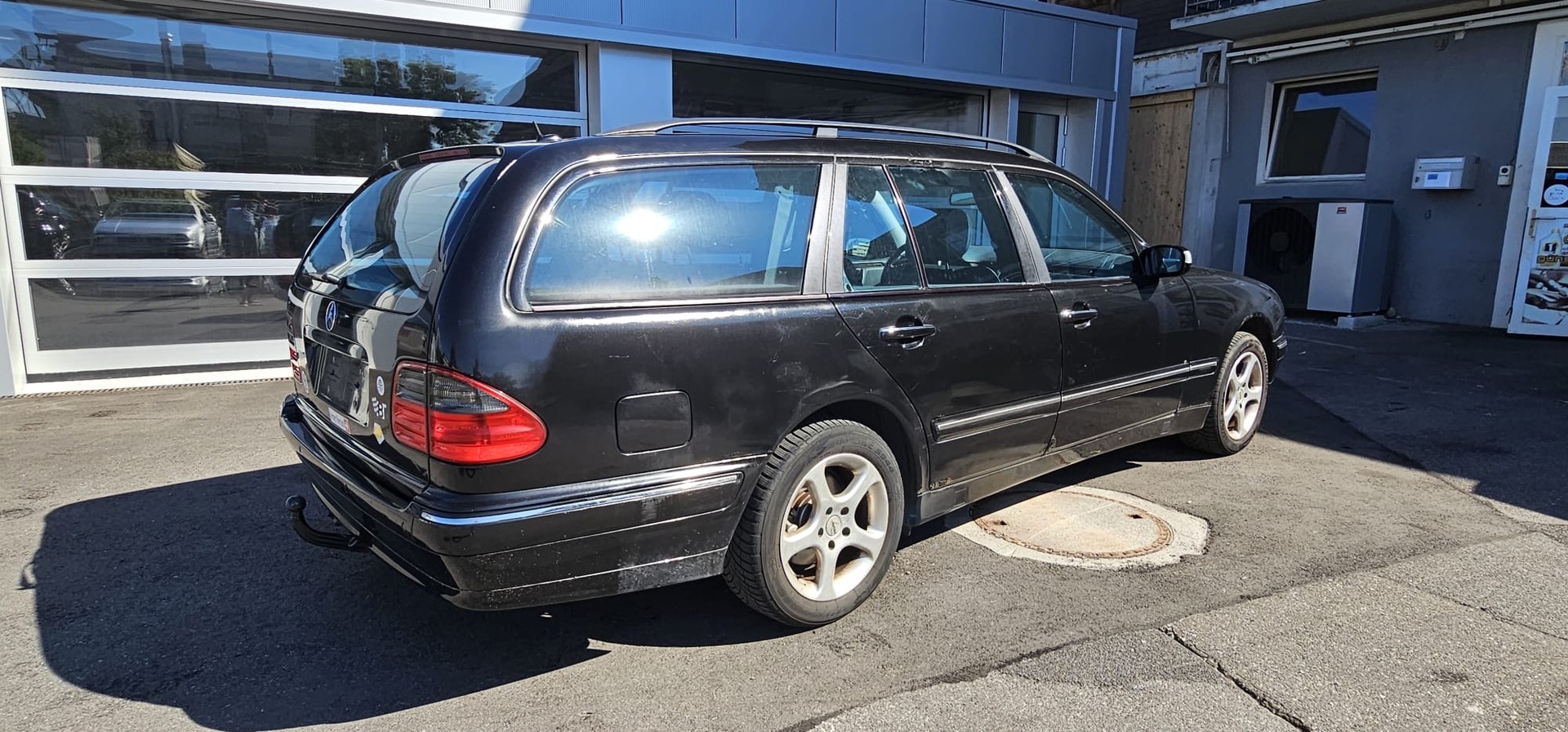 MERCEDES-BENZ E 280 Elégance 4-Matic Automatic-image-6