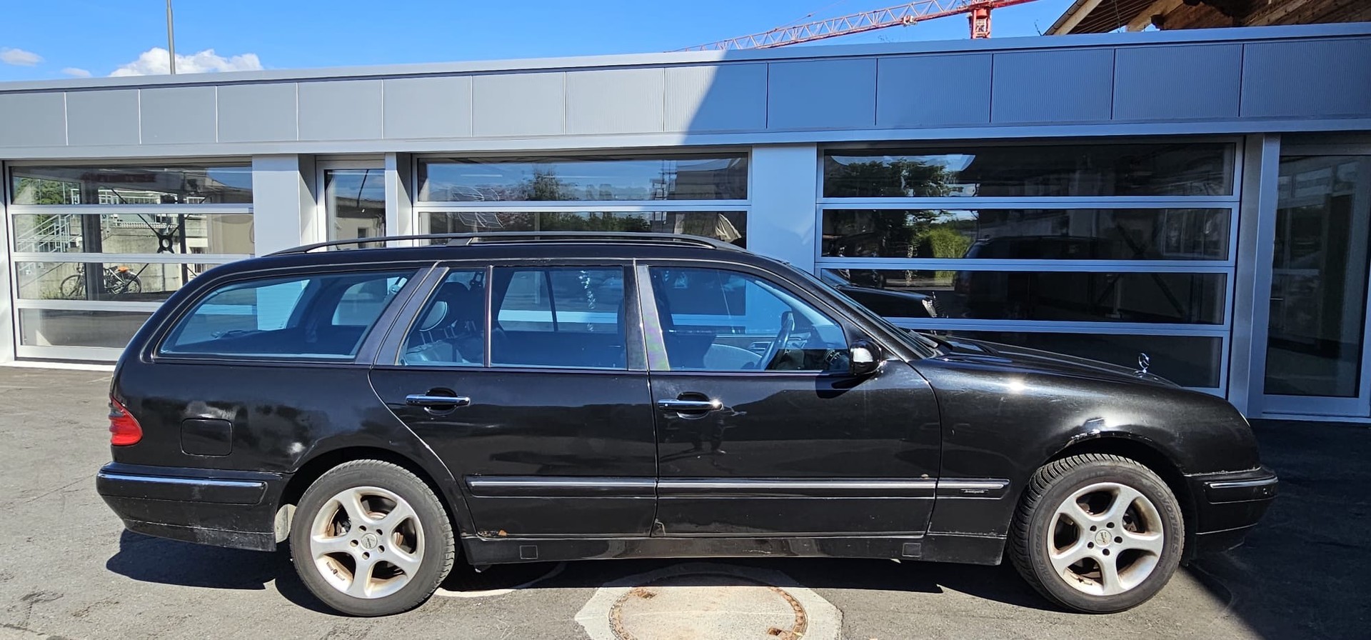 MERCEDES-BENZ E 280 Elégance 4-Matic Automatic-image-3